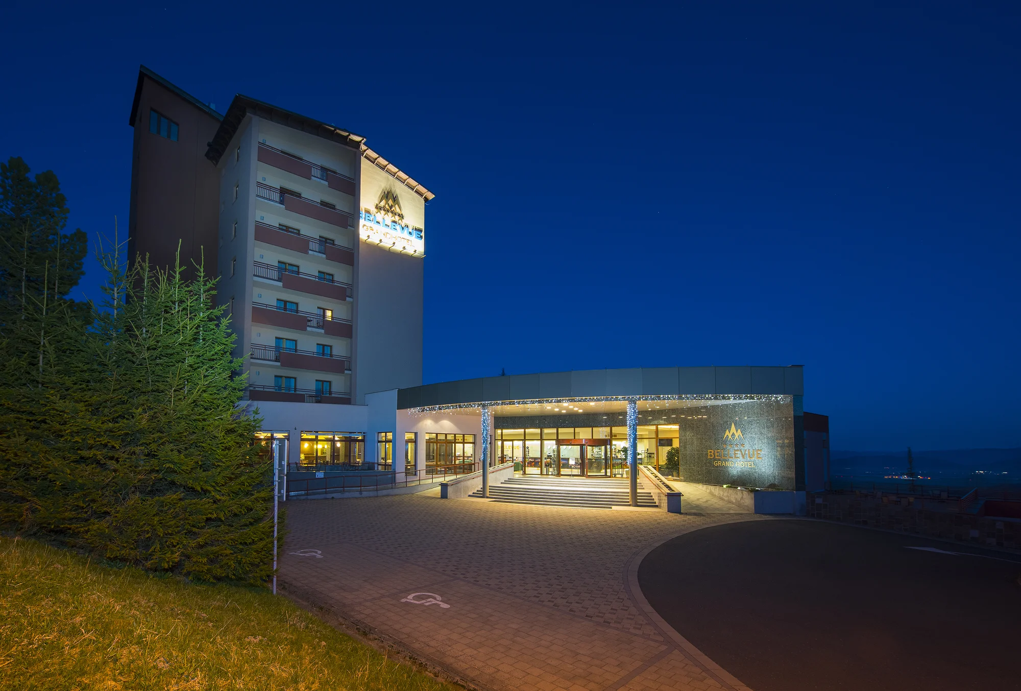 Exkluzivní pobyt v Grand Hotelu Bellevue: wellness s bazénem, polopenze i pokoje s atraktivním designem