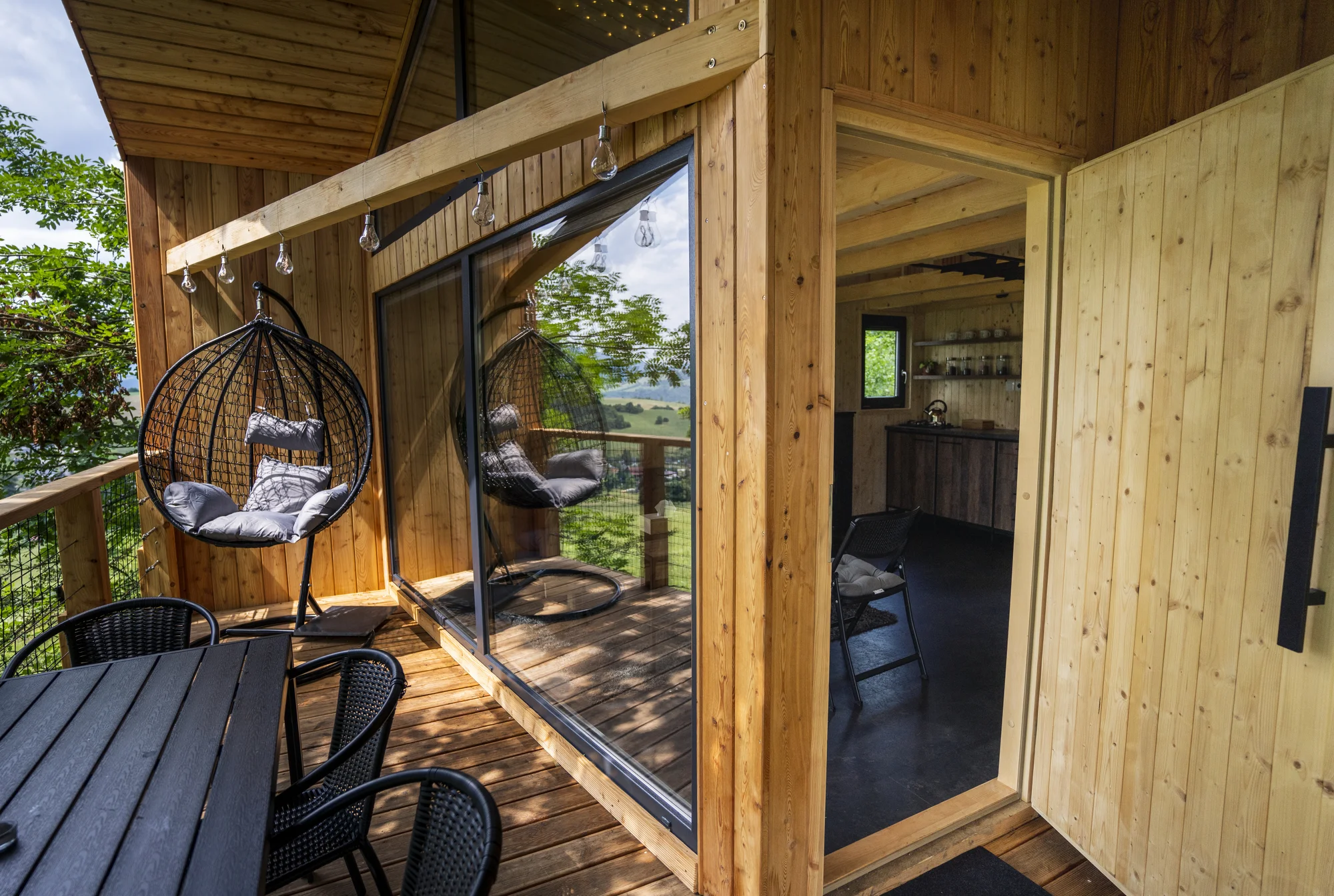 Pobyt v domečku v korunách stromů v srdci oravské přírody pro 2 až 4 osoby