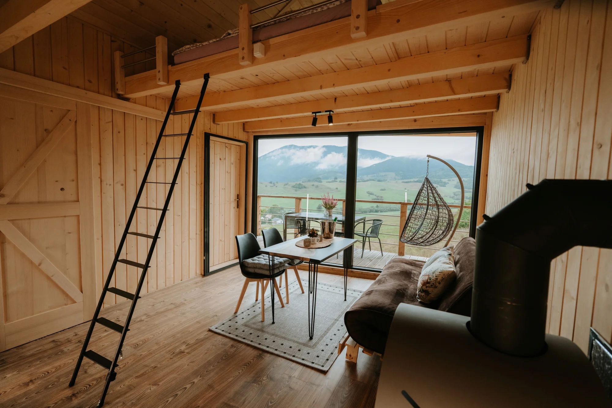 Pobyt v domečku v korunách stromů v srdci oravské přírody pro 2 až 4 osoby