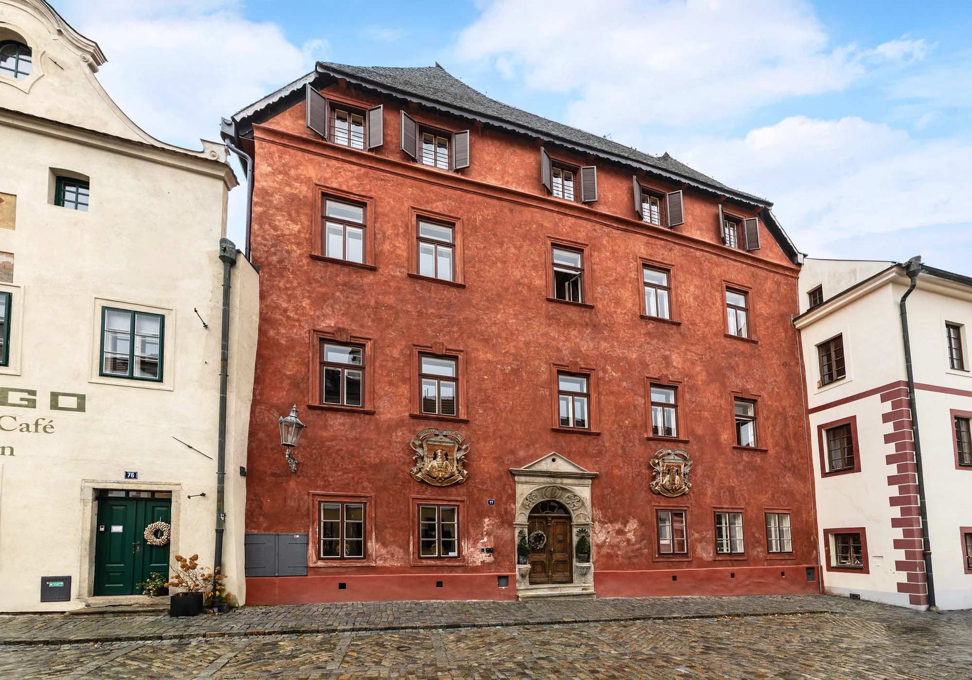 Luxus s nádechem historie: hotel v centru Českého Krumlova se snídaní i wellness