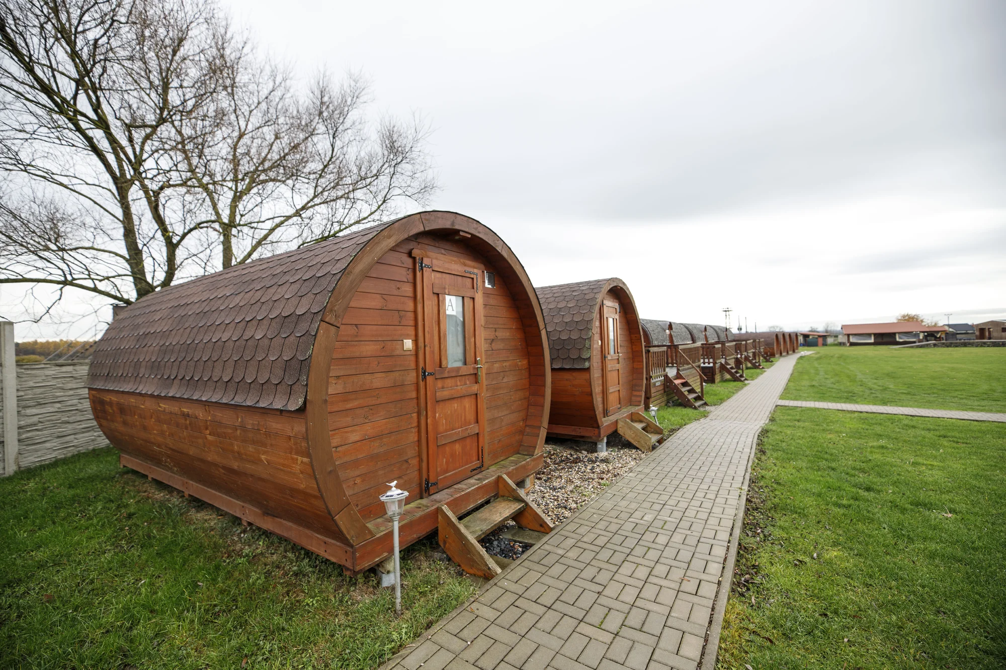 Za romantikou a relaxem: pobyt v resortu Vigvam s polopenzí, wellness i vinnou degustací