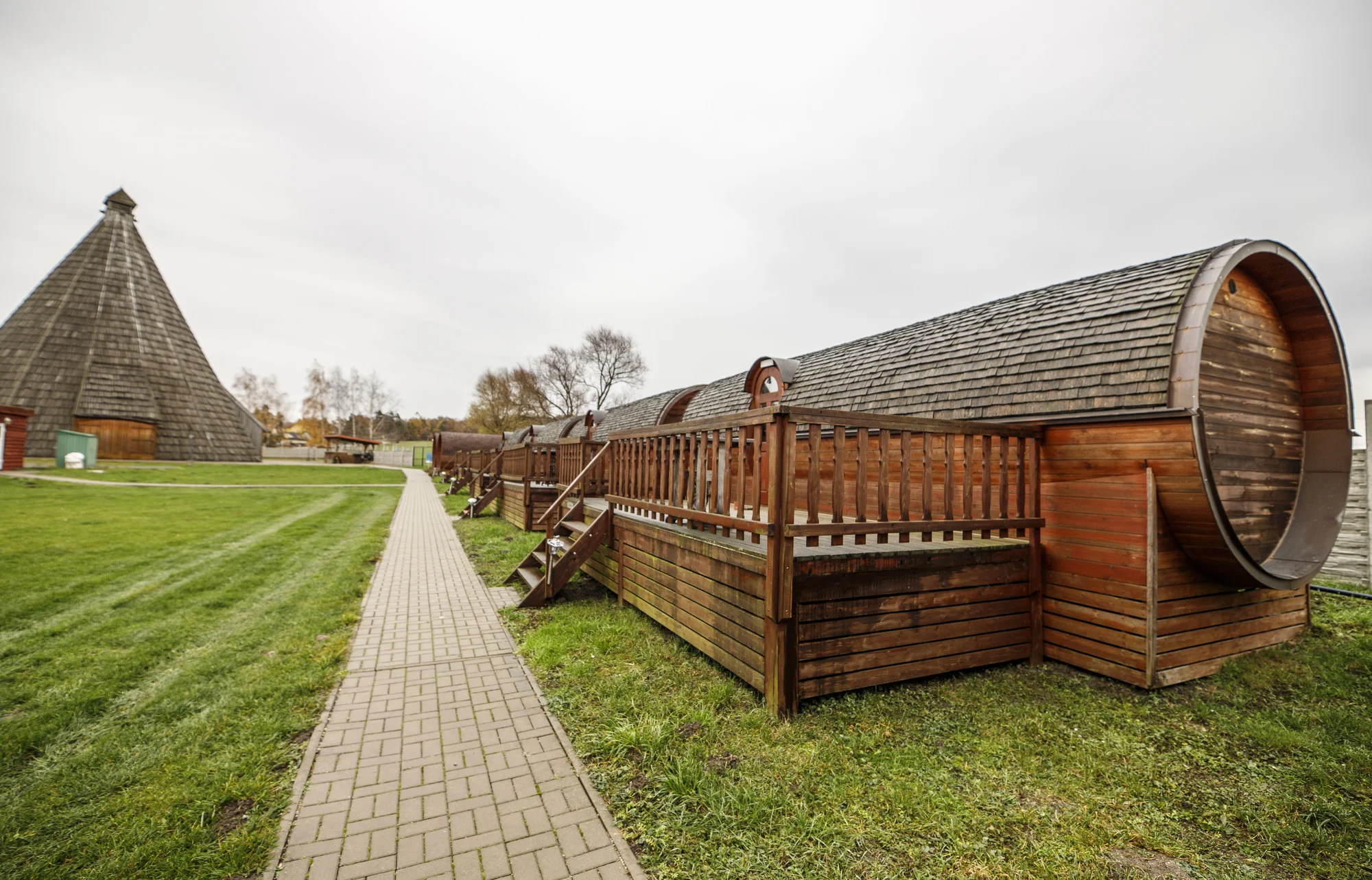 Za romantikou a relaxem: pobyt v resortu Vigvam s polopenzí, wellness i vinnou degustací