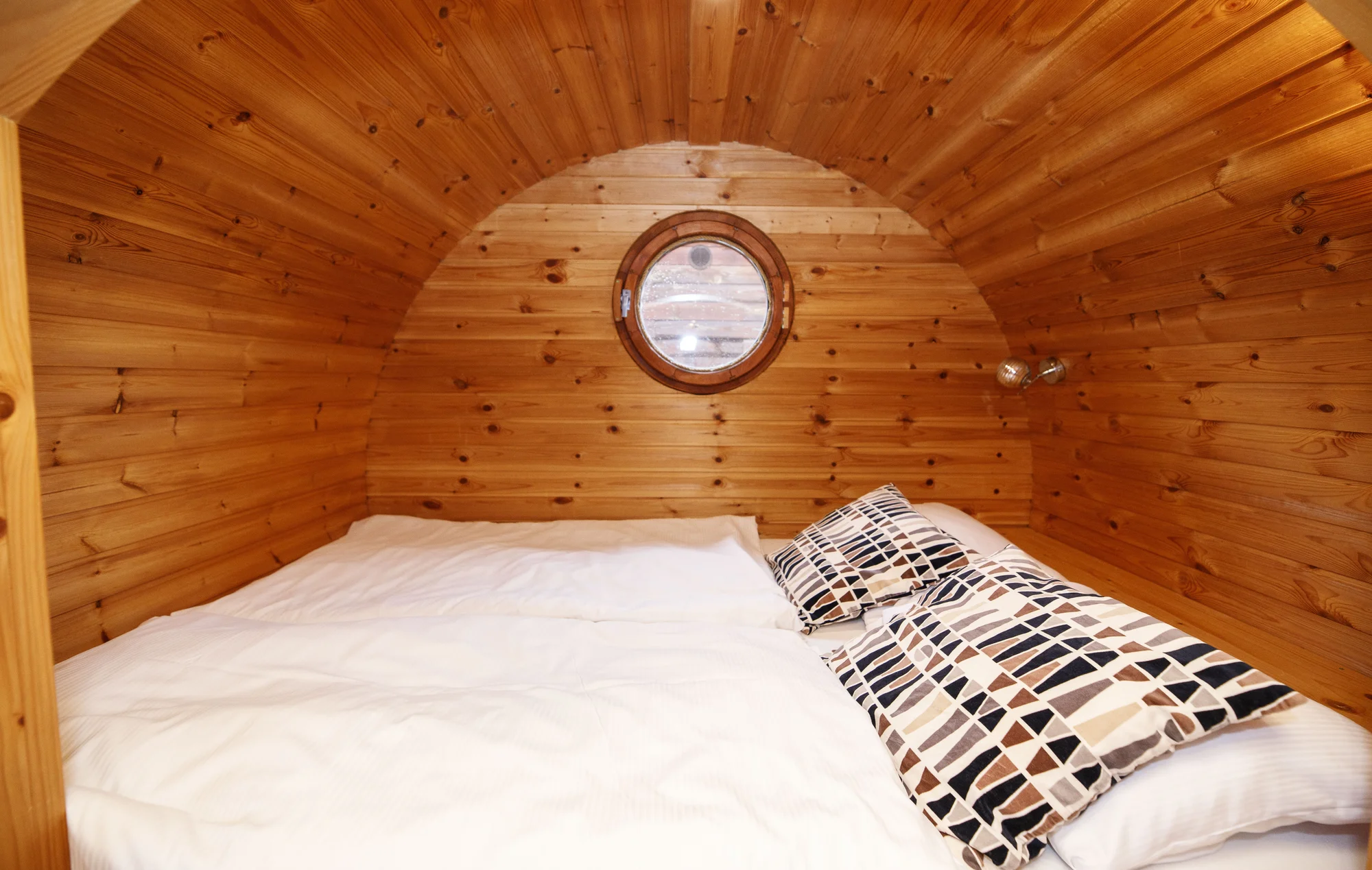 Za romantikou a relaxem: pobyt v resortu Vigvam s polopenzí, wellness i vinnou degustací