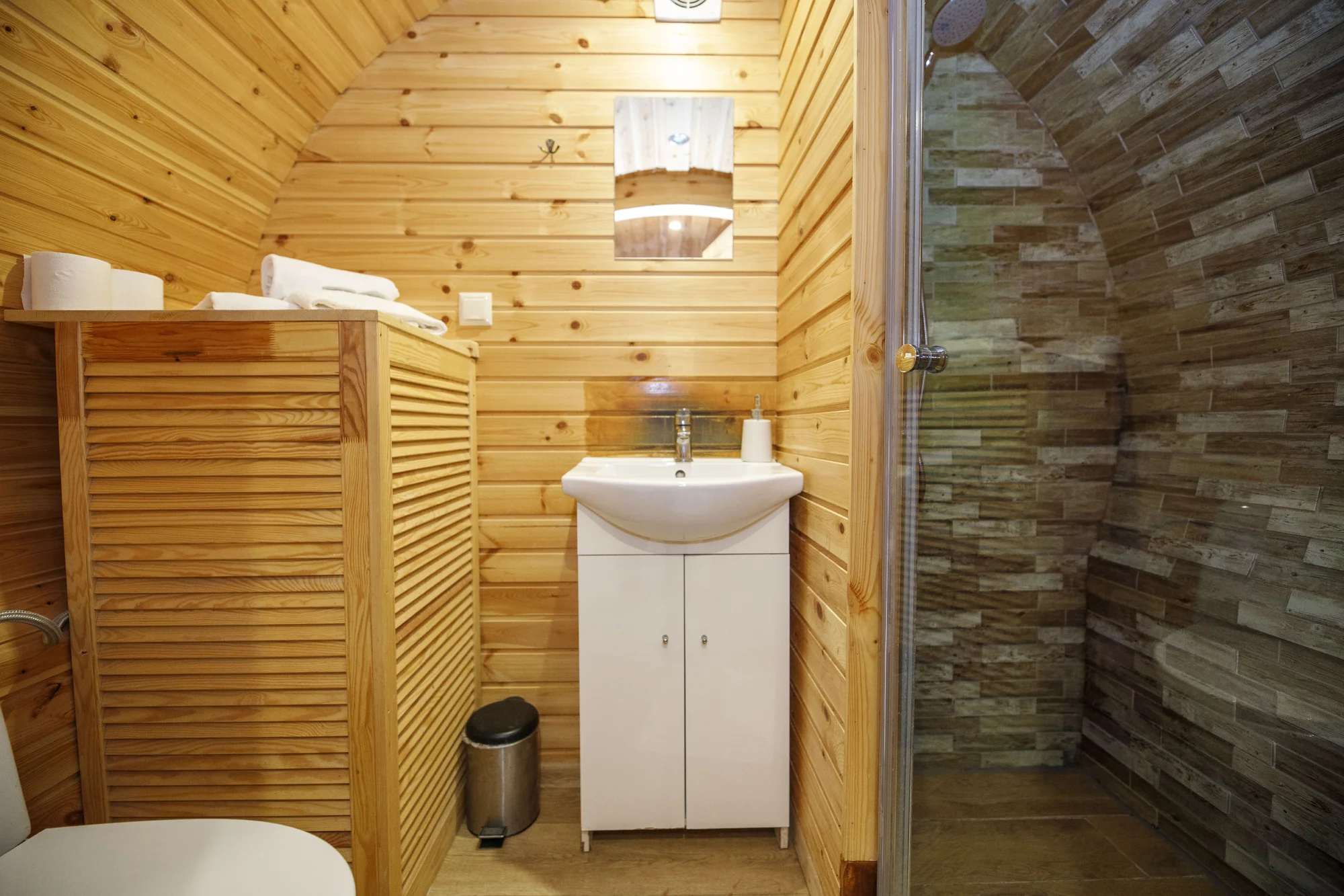 Za romantikou a relaxem: pobyt v resortu Vigvam s polopenzí, wellness i vinnou degustací