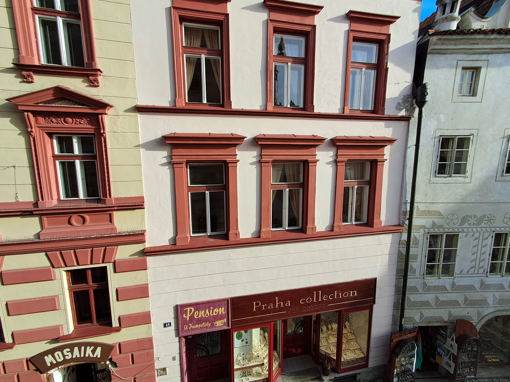 Romantika v Českém Krumlově: apartmá či pokoj u krumlovského zámku, vč. možnosti snídaně