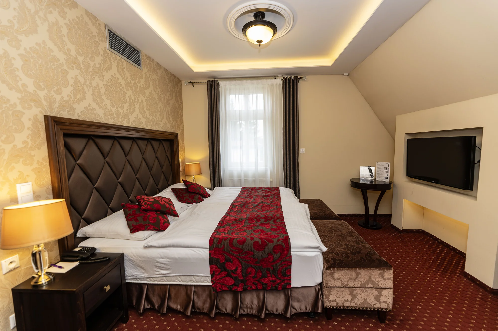 4* hotel ve Varech: skvělé jídlo, masáž, sauna i soukromé využití kina