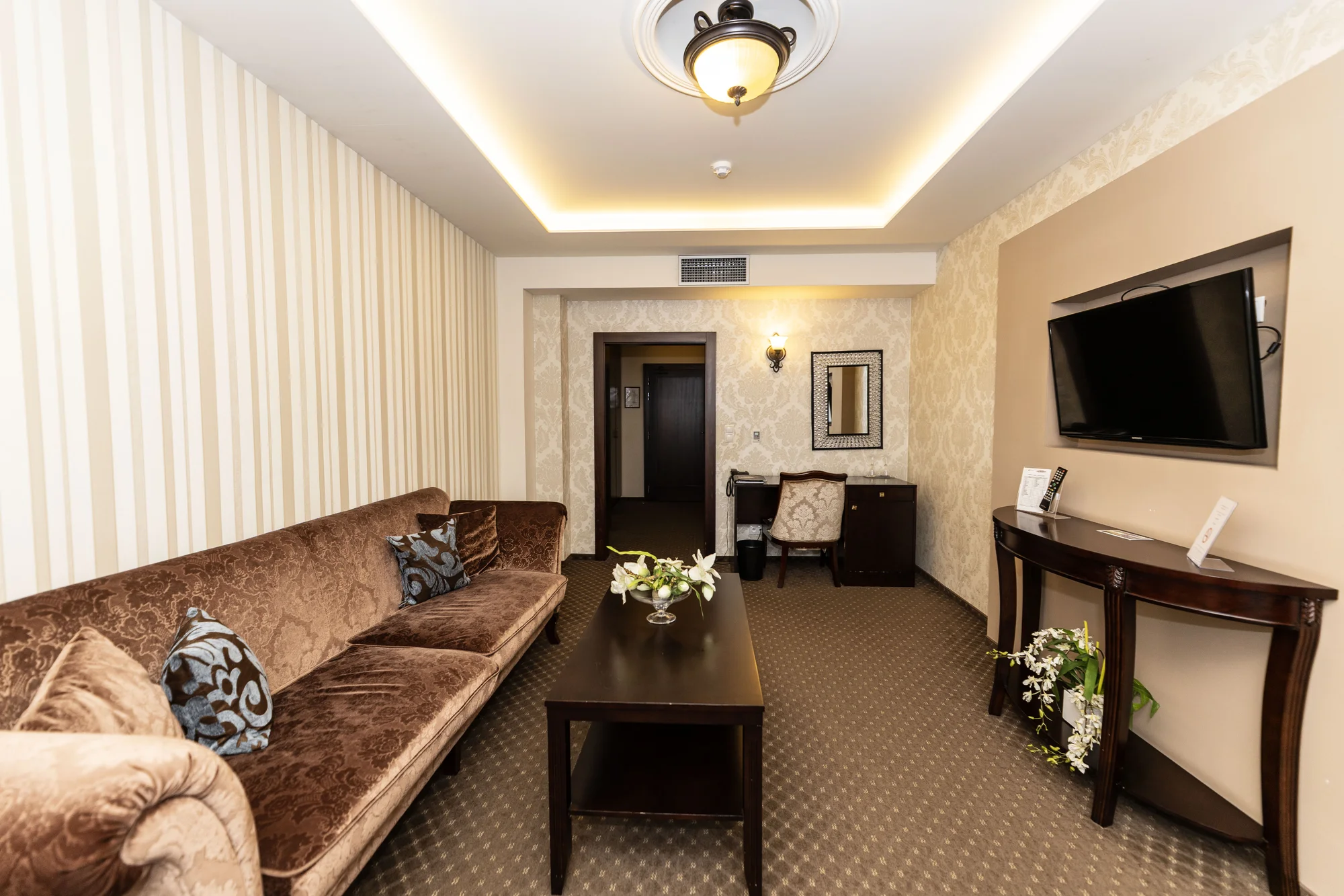 4* hotel ve Varech: skvělé jídlo, masáž, sauna i soukromé využití kina