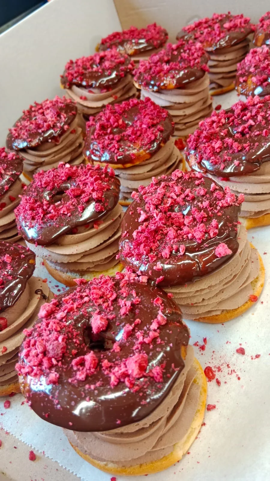 Dezert dle výběru a limonáda nebo káva v kavárně se solnou jeskyní