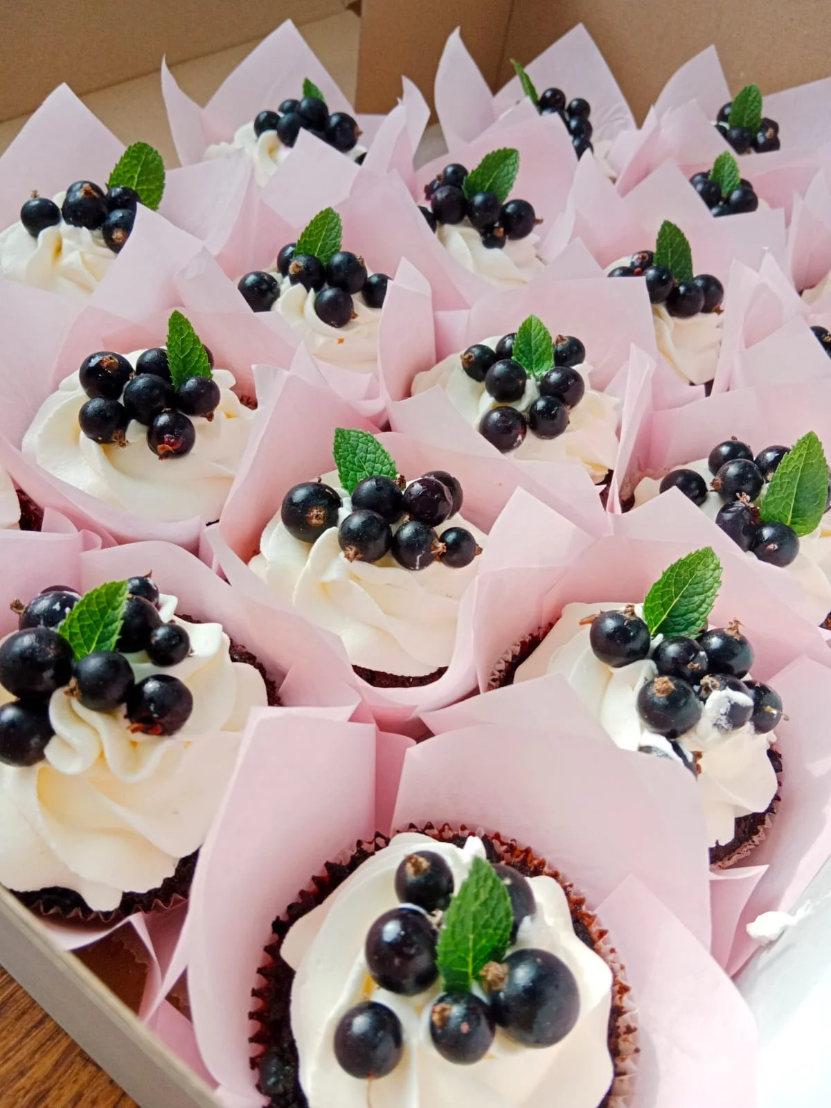 Dezert dle výběru a limonáda nebo káva v kavárně se solnou jeskyní