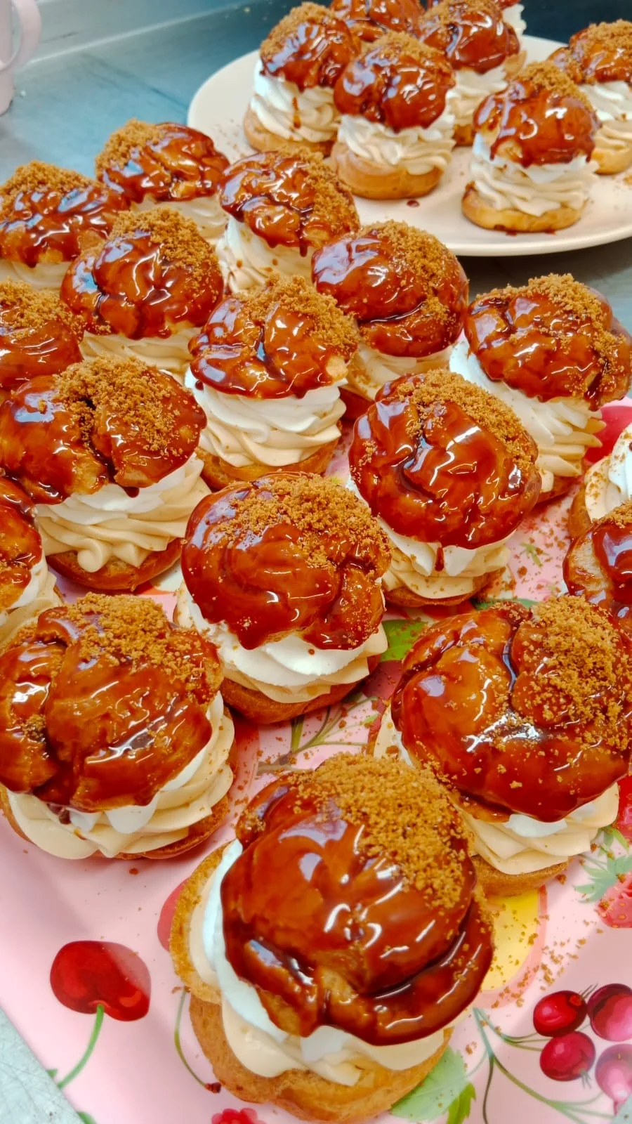 Dezert dle výběru a limonáda nebo káva v kavárně se solnou jeskyní