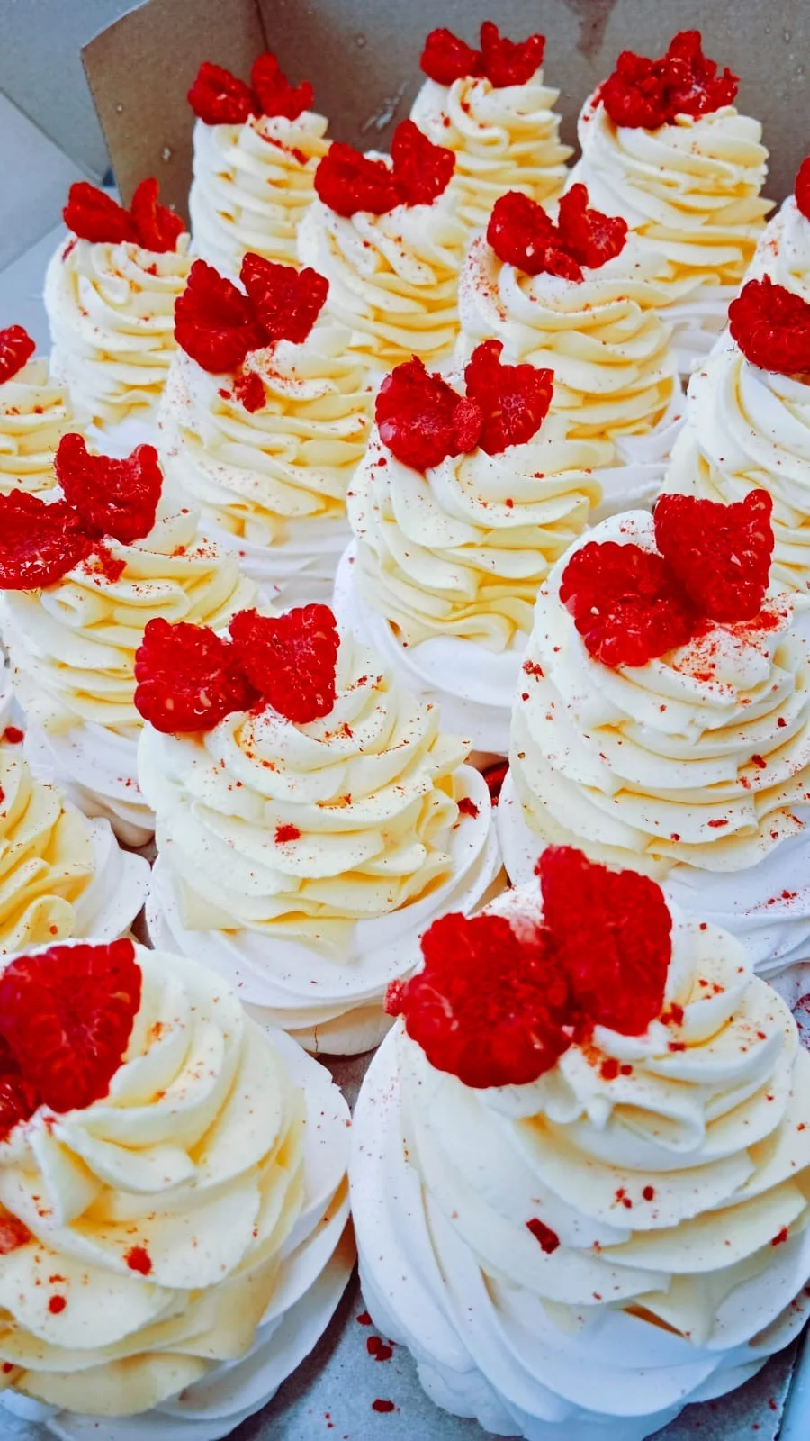 Dezert dle výběru a limonáda nebo káva v kavárně se solnou jeskyní