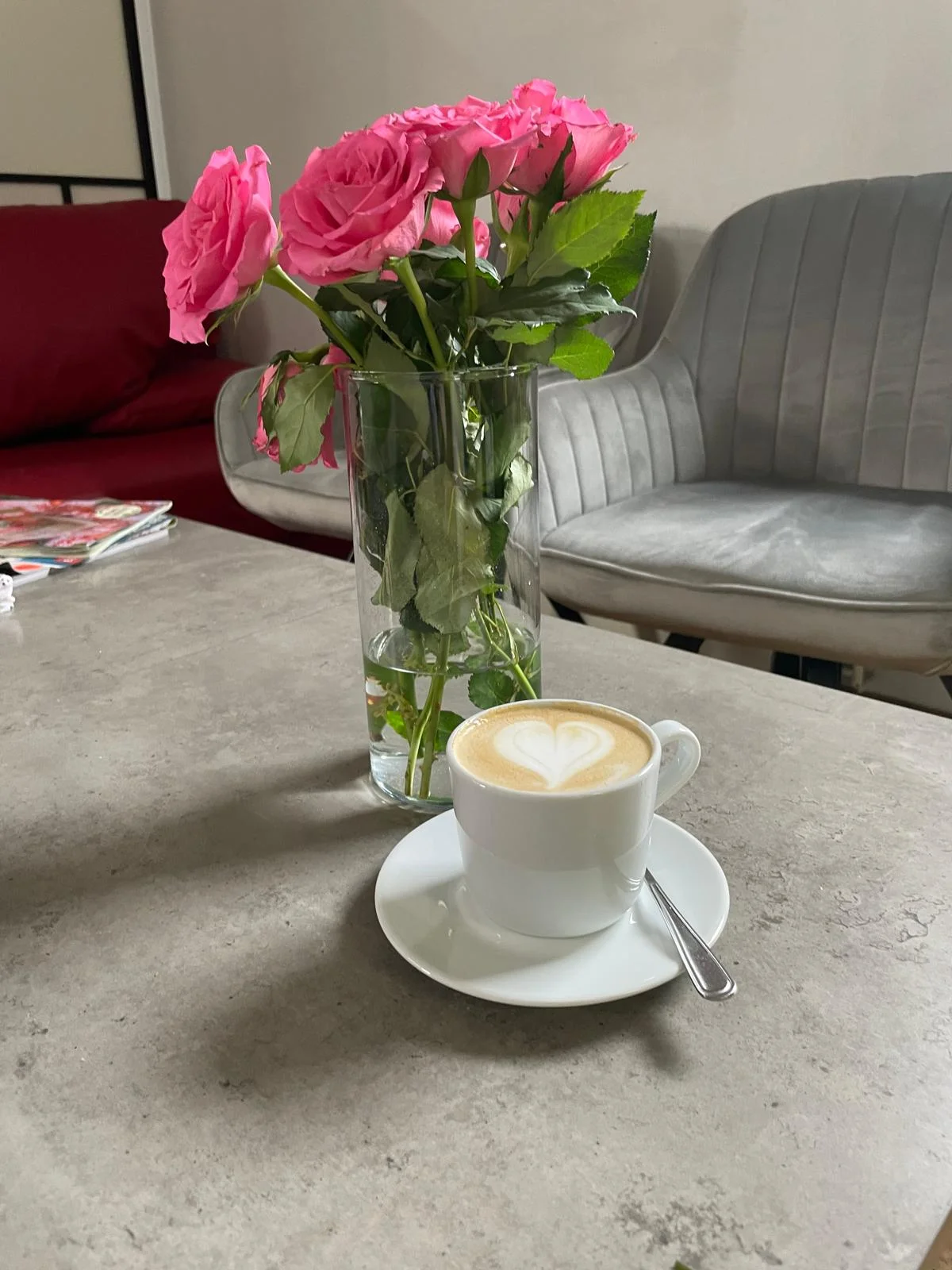 Dezert dle výběru a limonáda nebo káva v kavárně se solnou jeskyní