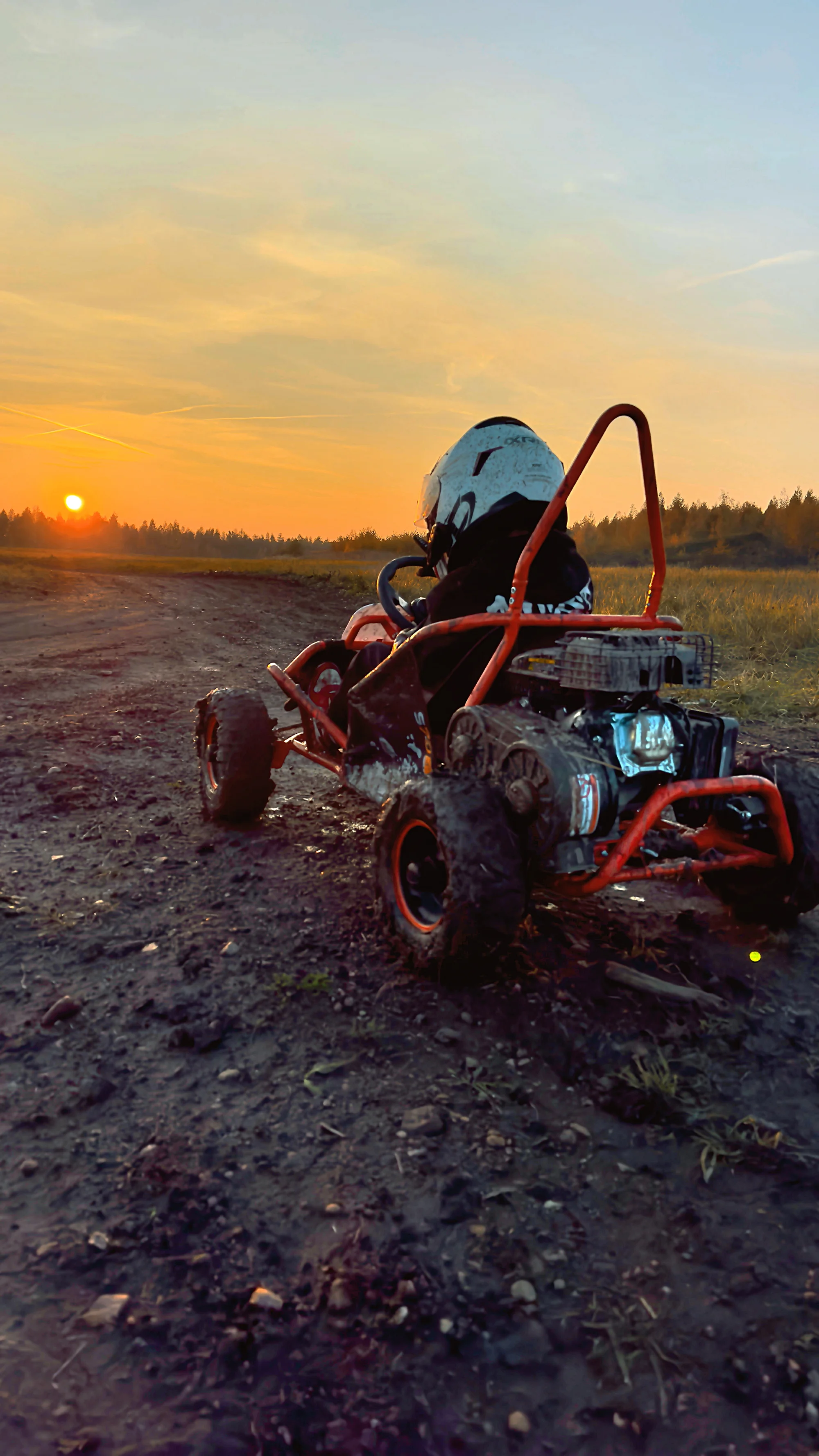 Dětské offroadové čtyřkolky a buginy: 30 minut jízdy na bezpečné ploché dráze