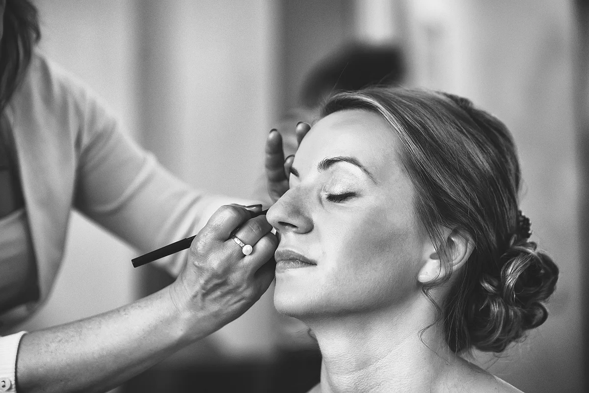 Kurz líčení pro 1 či 2 osoby s profesionální vizážistkou i vč. balíčku kosmetiky
