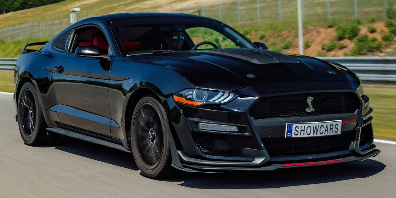 Exclusive VIP driving days: jízda na velkém závodním okruhu v Mostě v Lamborghini, Ferrari i Porsche