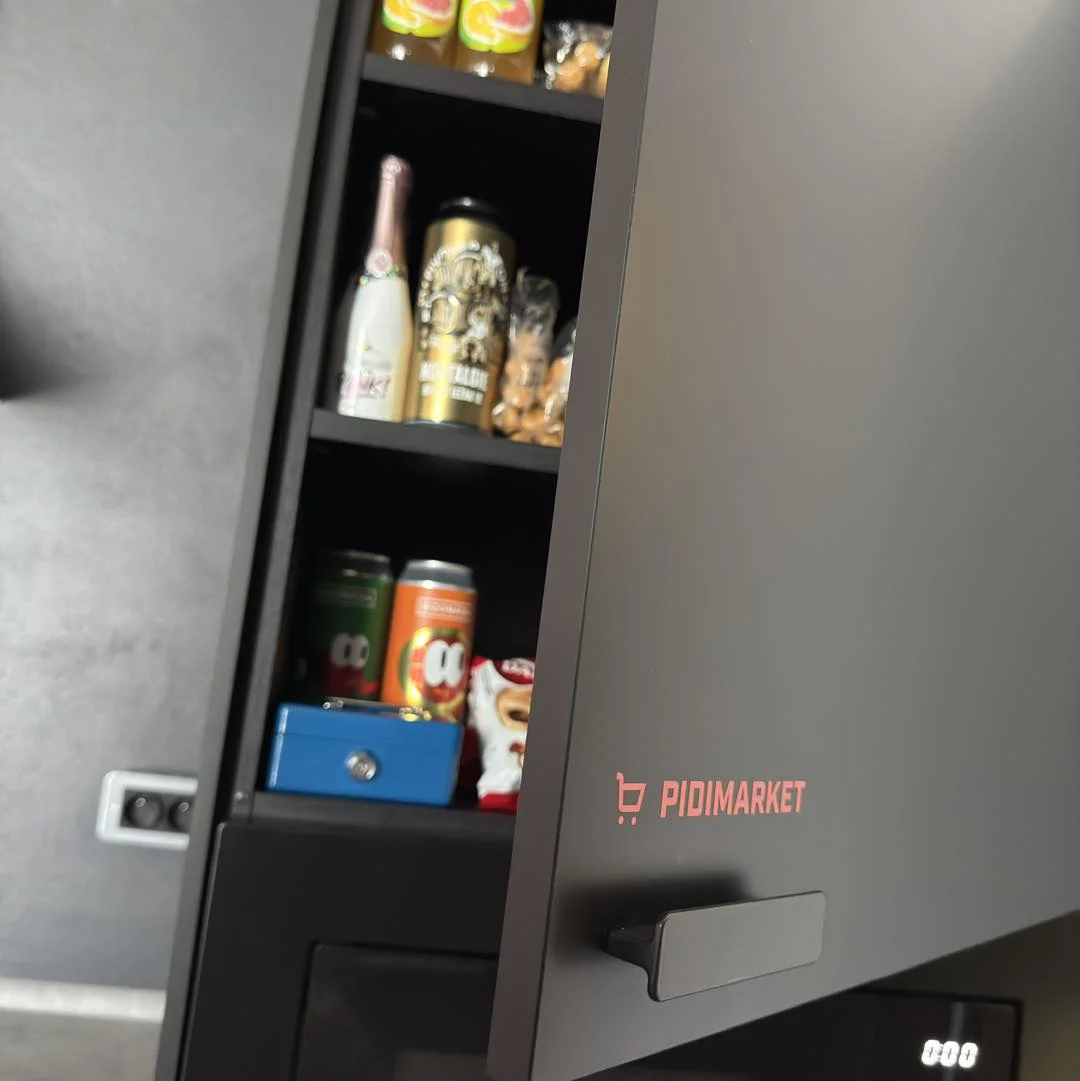 Pobyt v Klatovech v ikonické budově telekomunikace: možnost VIP prohlídky, blízko centra