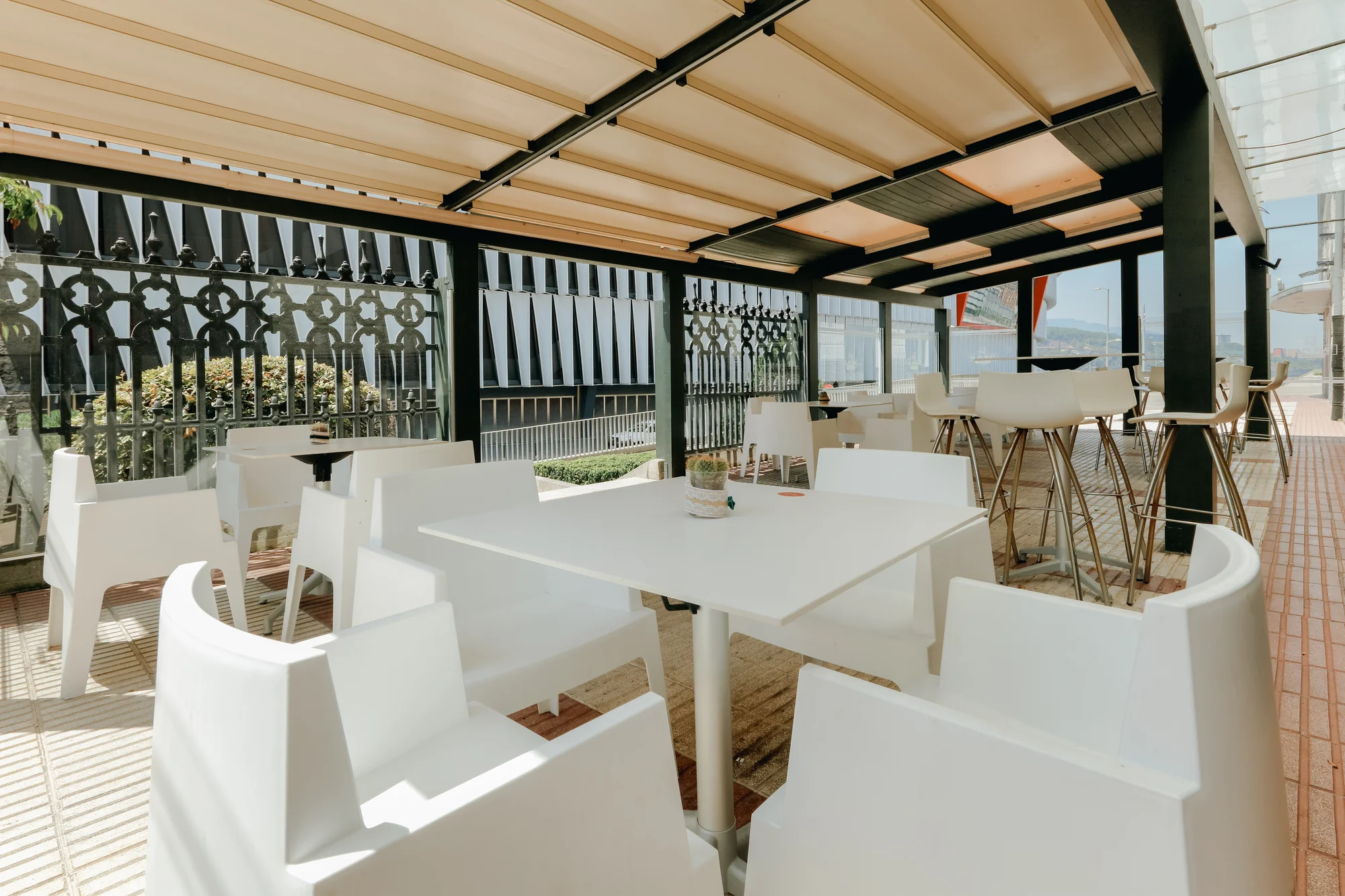 Poznejte španělské Bilbao: moderní 4* hotel v centru města, snídaně, výlety do muzea i na vyhlídku