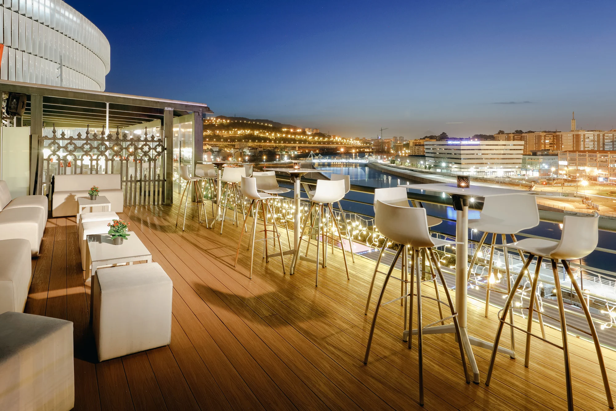 Poznejte španělské Bilbao: moderní 4* hotel v centru města, snídaně, výlety do muzea i na vyhlídku