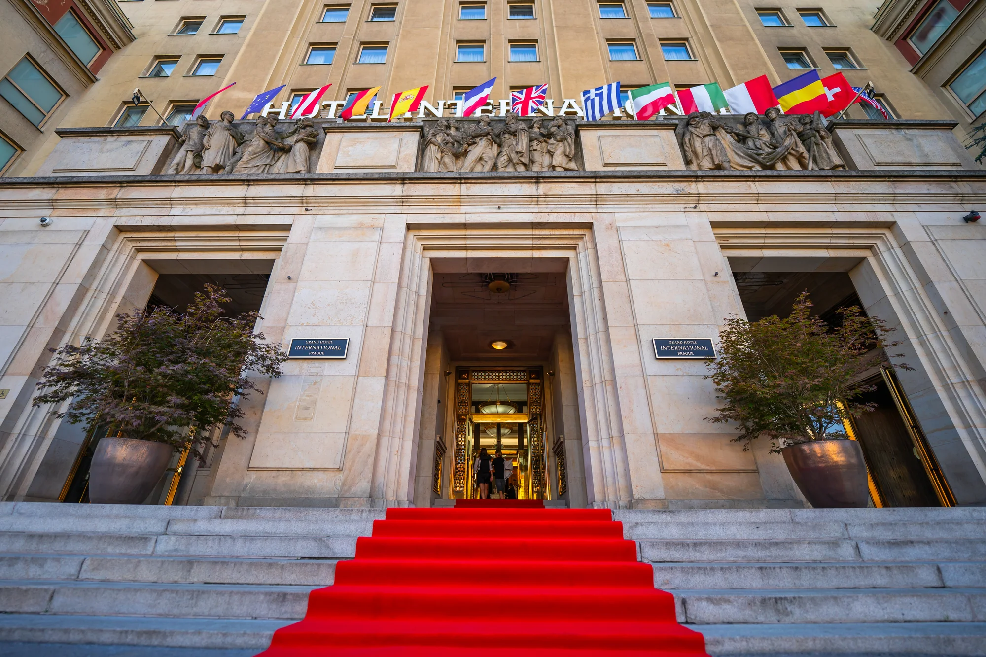 Legendární Grand Hotel International v Praze: pobyt se snídaní i michelinskou večeří, skvělá dostupnost do centra