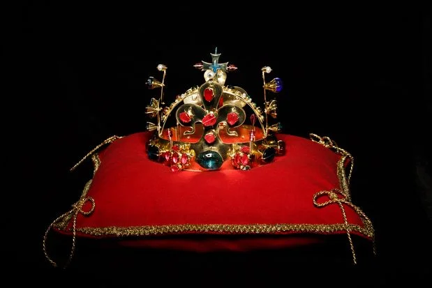 Klášter minoritů sv. Jakuba: prohlídka pro děti, dospělé i seniory s výstavou korunovačních klenotů