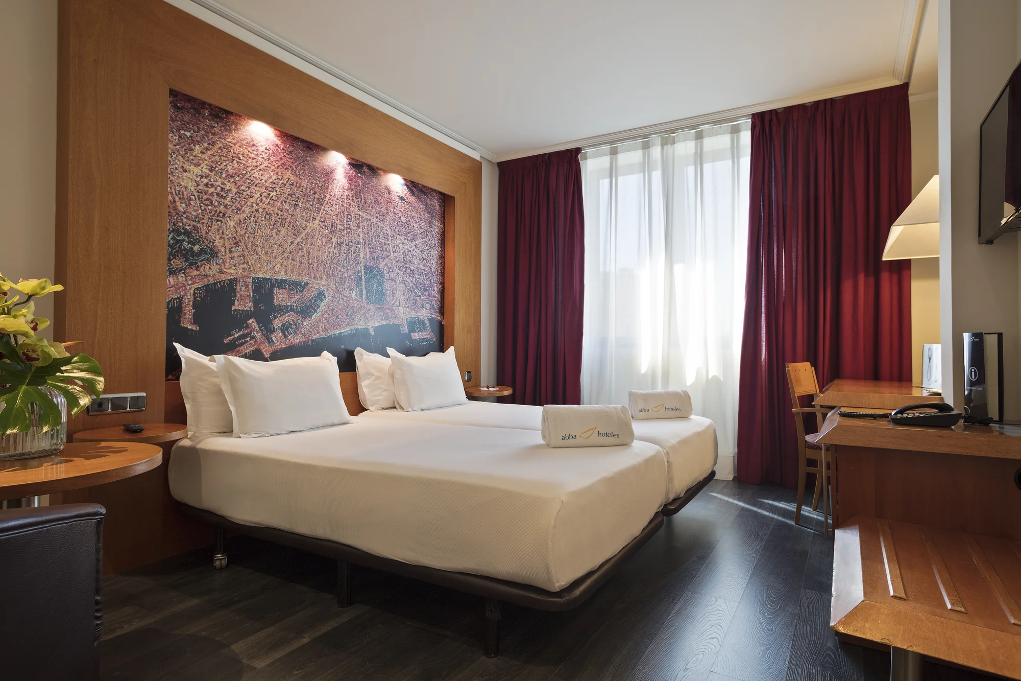 Poznejte krásy Barcelony: pobyt v hotelu se snídaní jen kousek od metra