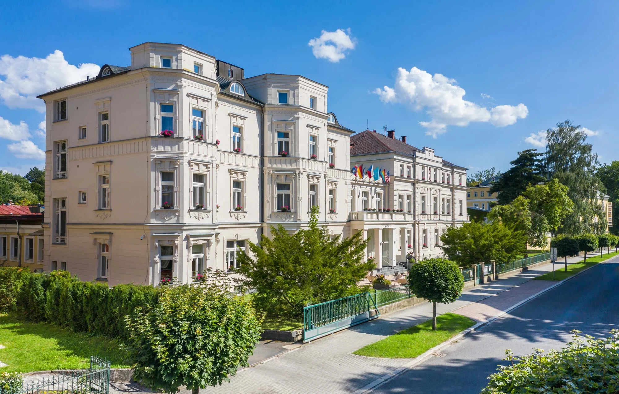 Pobyt ve Františkových Lázních: snídaně či plná penze, bazén i procedury