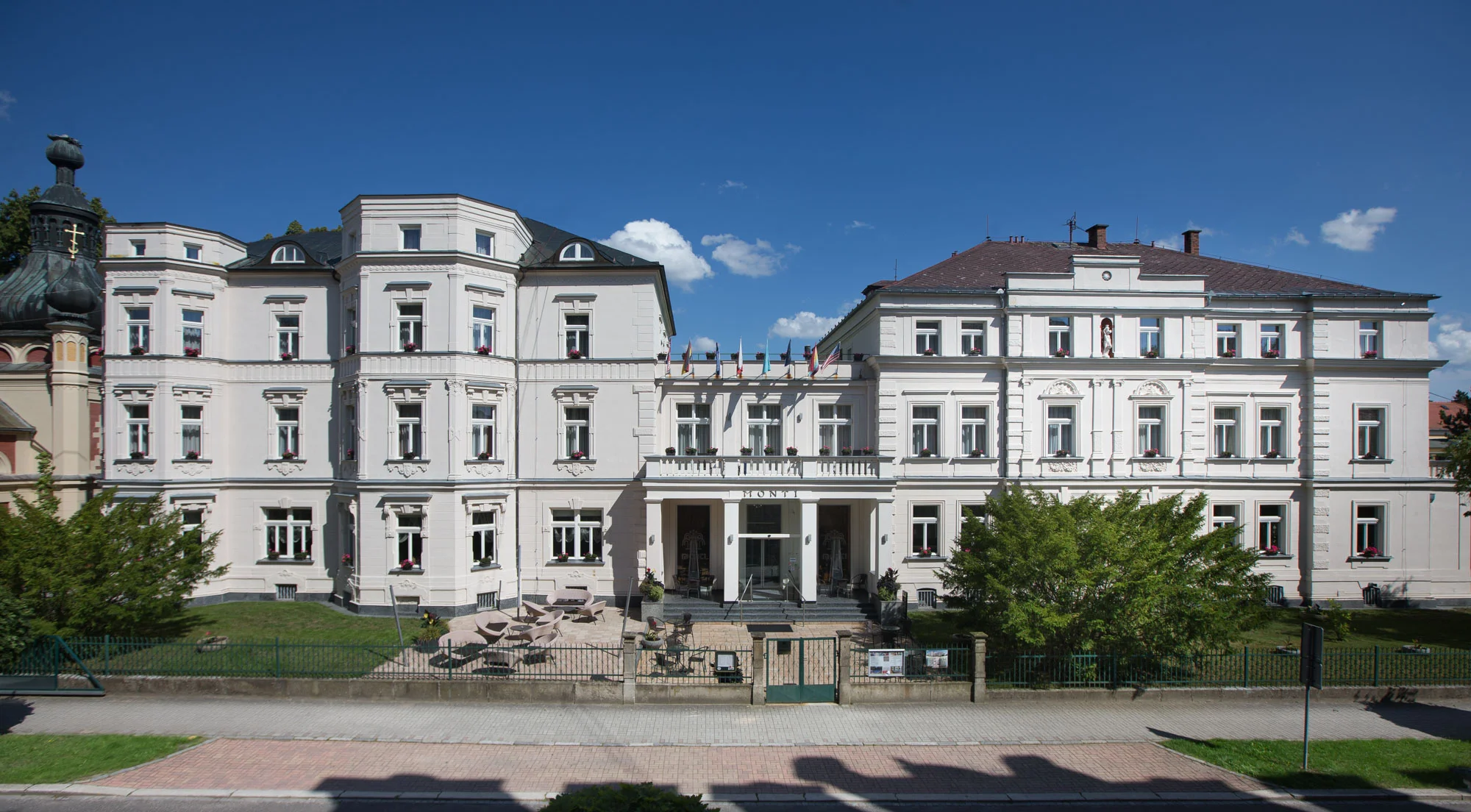 Pobyt ve Františkových Lázních: snídaně či plná penze, bazén i procedury