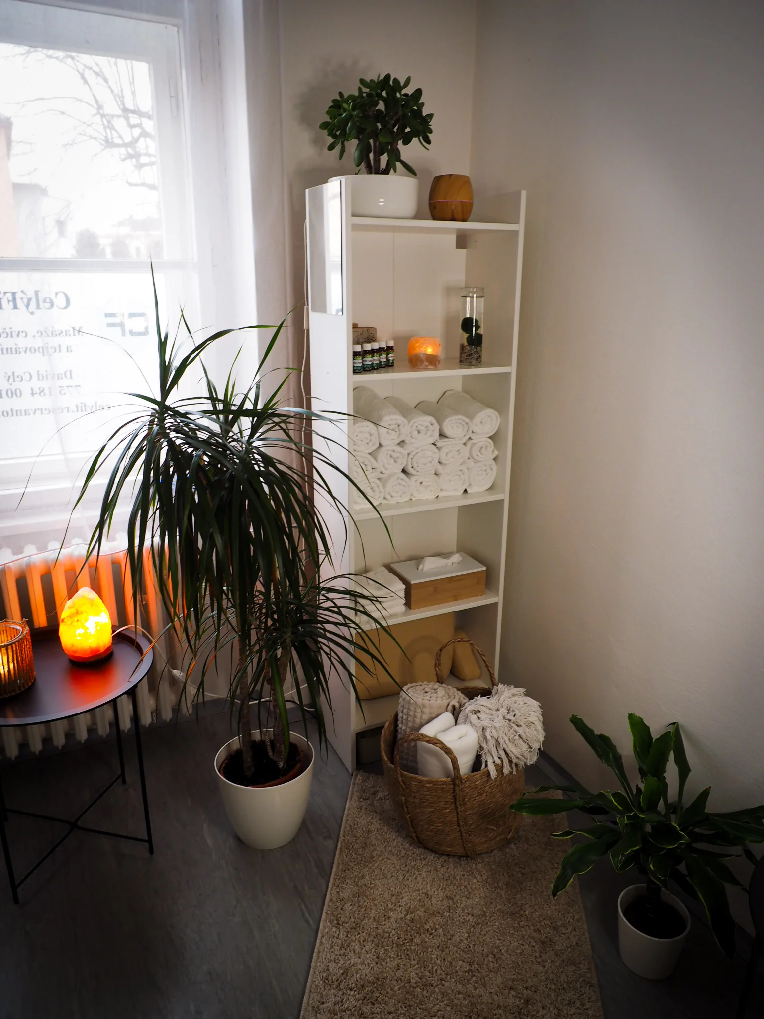 Masáže podle výběru v délce 30–60 min.: záda a šíje, baňkování i zcela na míru