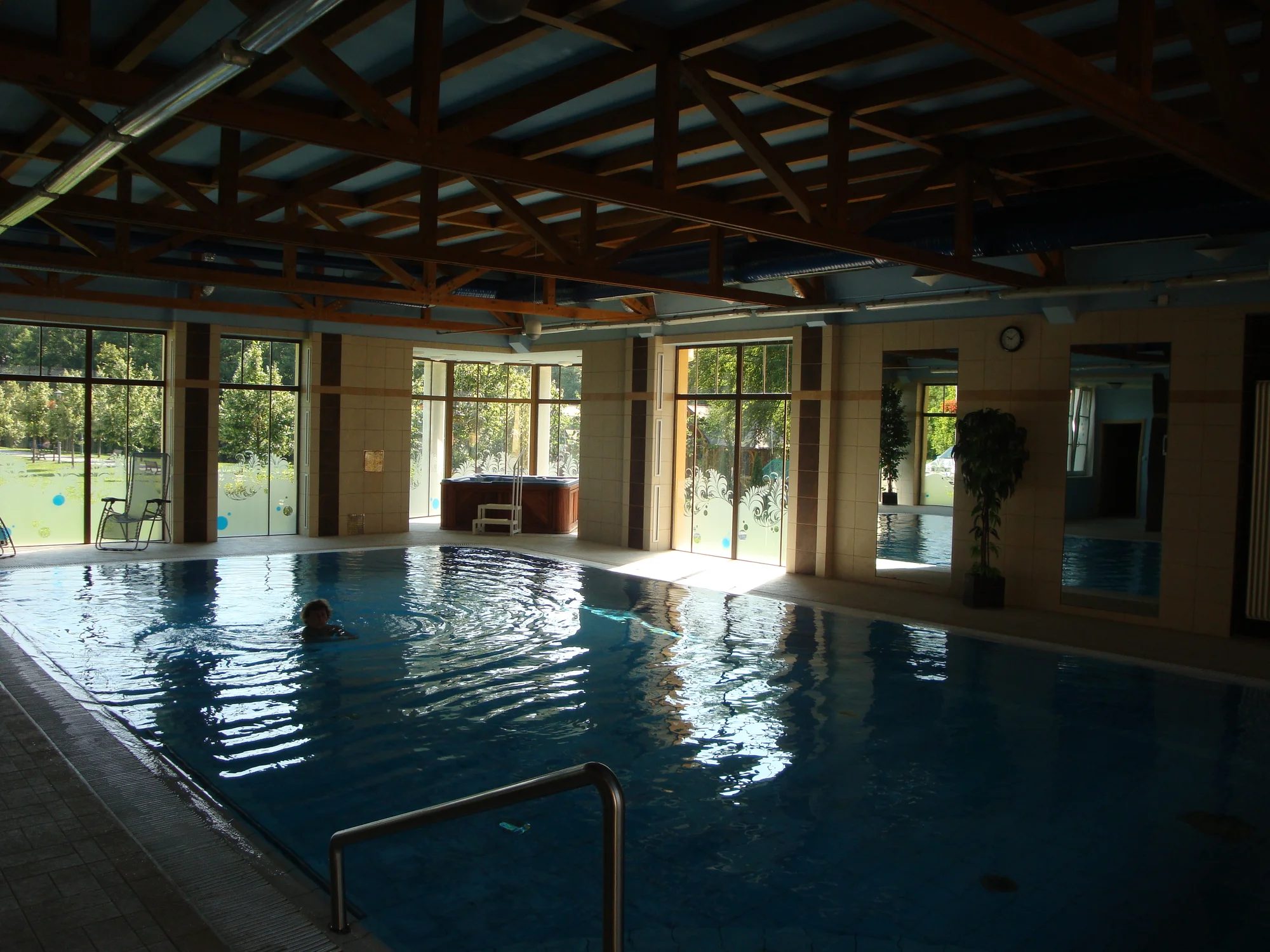 Lázeňský pobyt v Klášterci nad Ohří: snídaně či polopenze, vstup do bazénu s vířivkou a solné jeskyně