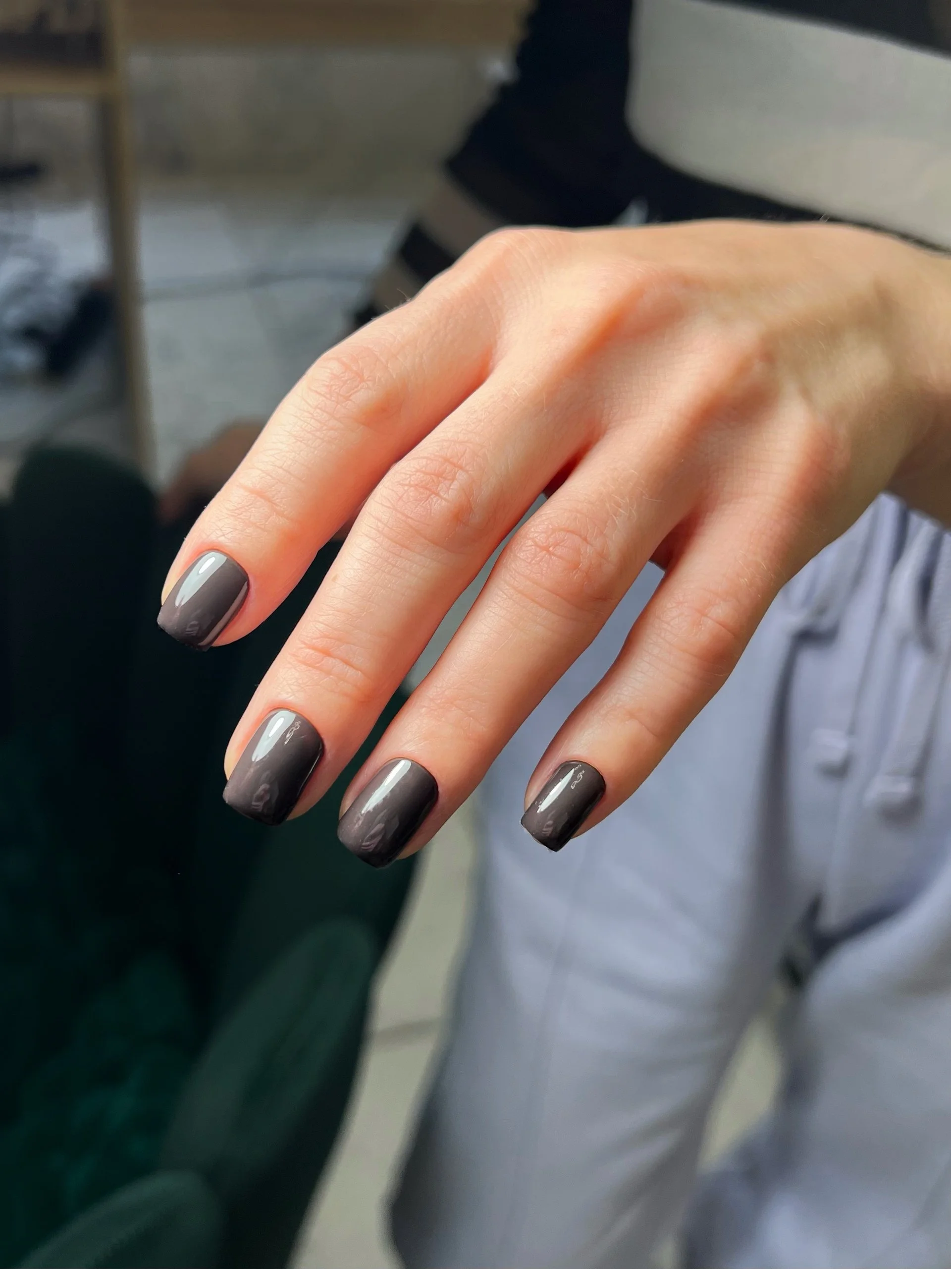 Manikúra v salonu v Libni: klasická, pánská, japonská i s gel lakem