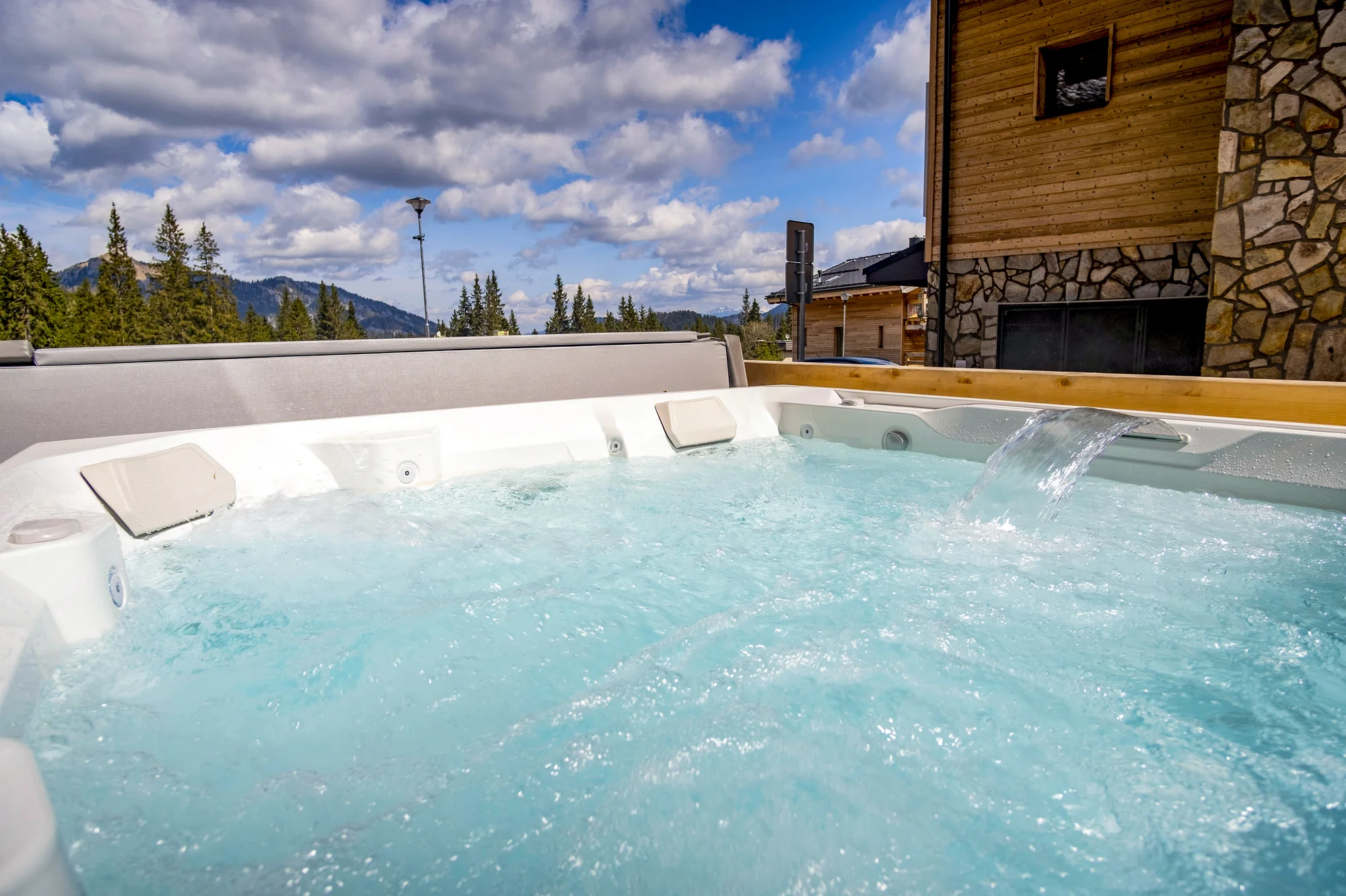 Zážitky na každém kroku v Jasné: chalet s privátní vířivkou přímo pod Chopkem