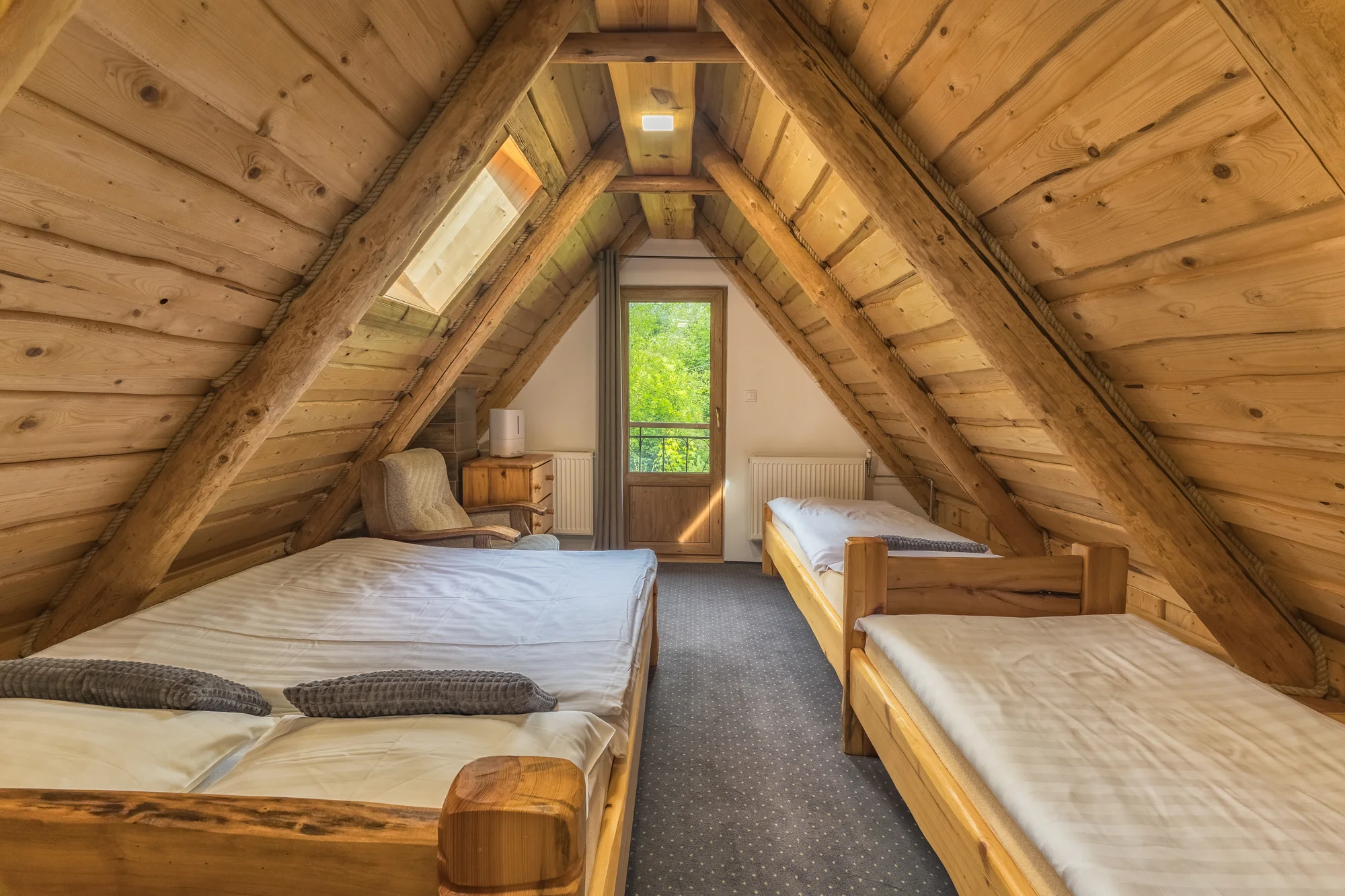 Ubytování v kouzelné chaloupce ve Ždiaru se snídaní a možností wellness