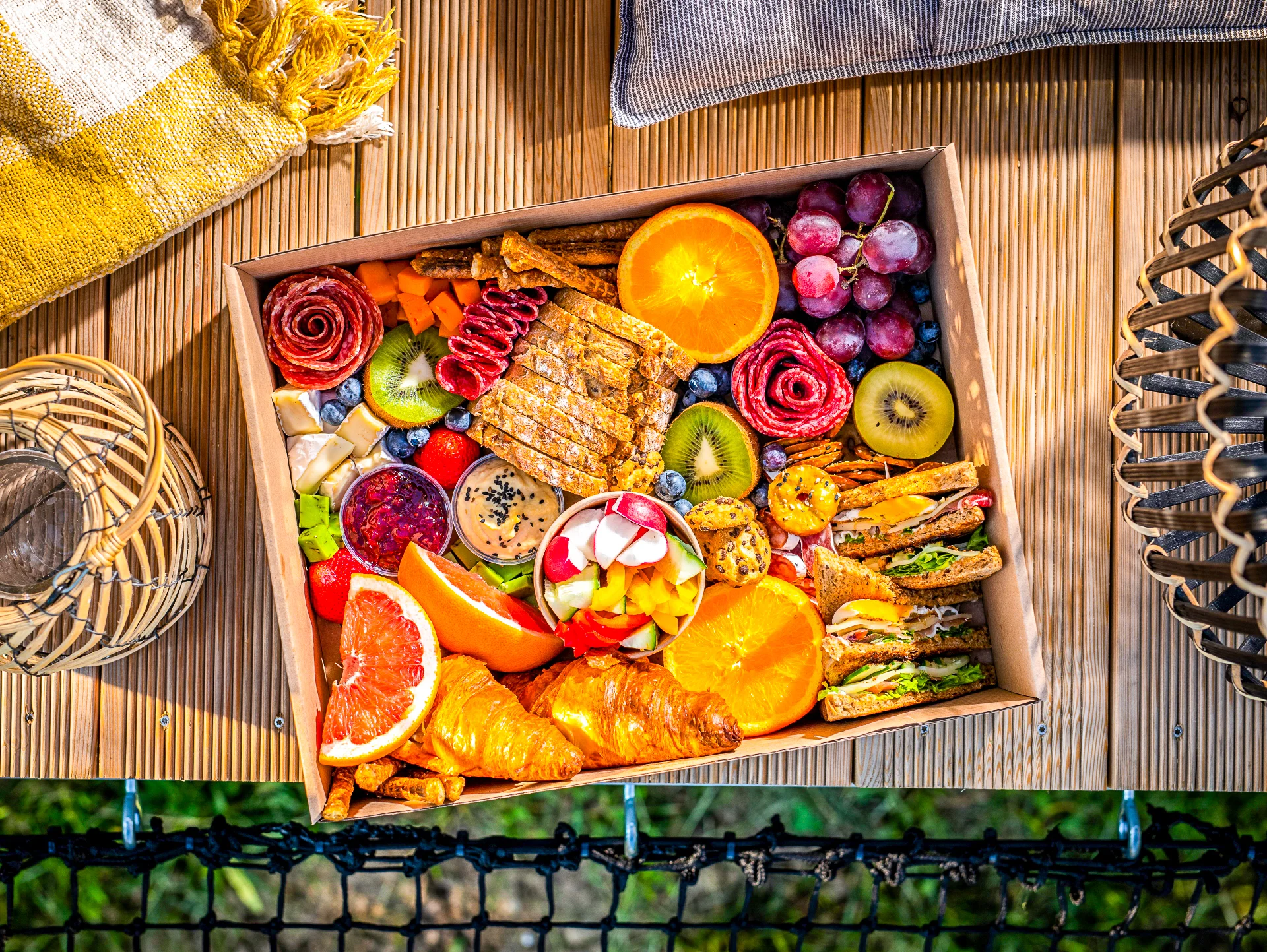 Luxusní designový domek spjatý s přírodou, varianta s boxem plným dobrot