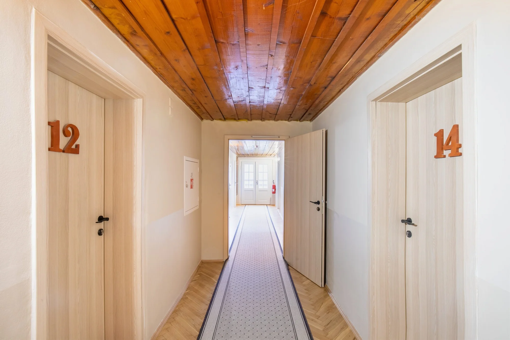 Aktivní dovolená v Orlických horách pro pár i rodinu: retro pokoj, studio či apartmán s kuchyňkou