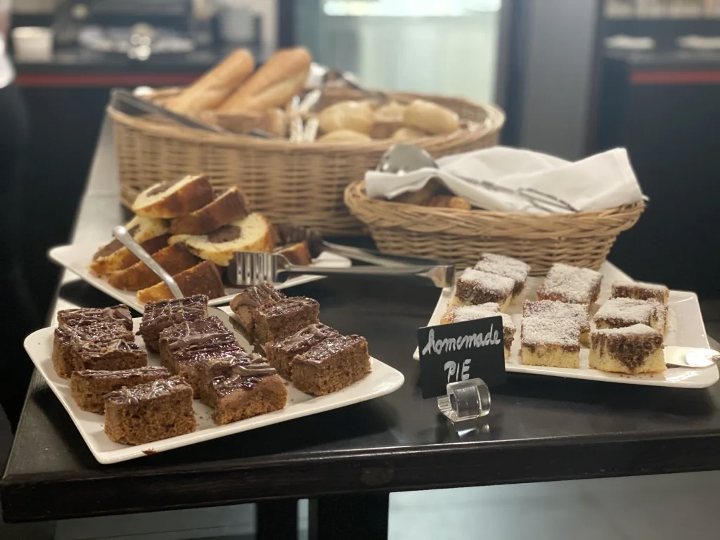 Pobyt u Petřínských sadů v Praze: moderní hotel, pokoj Superior a snídaně v ceně