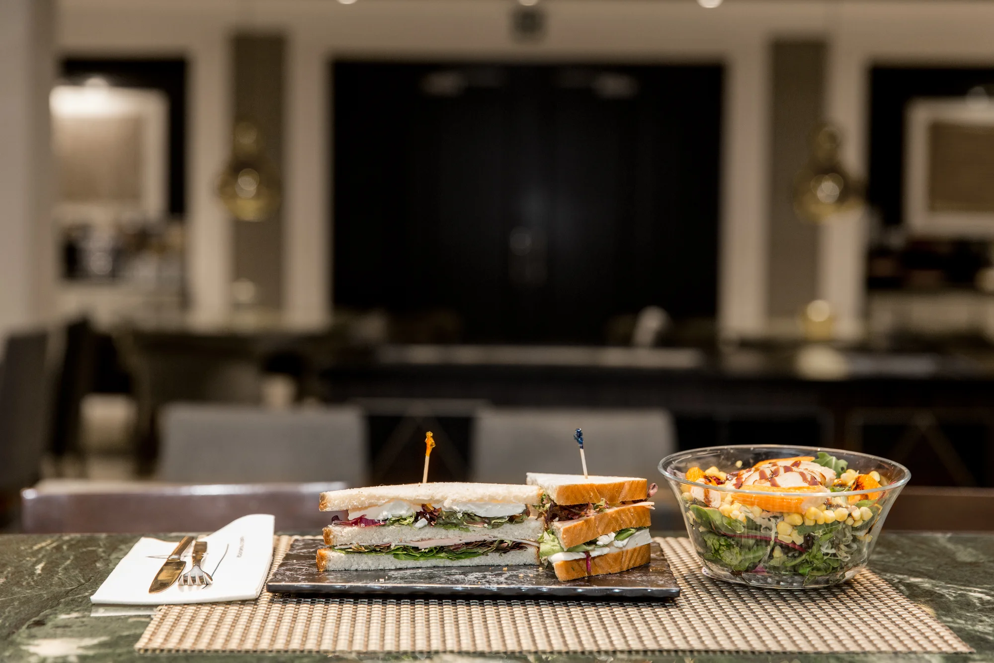 Dovolená v Barceloně: 4* hotel s bohatou snídaní a saunou, 2 km od Sagrada Família