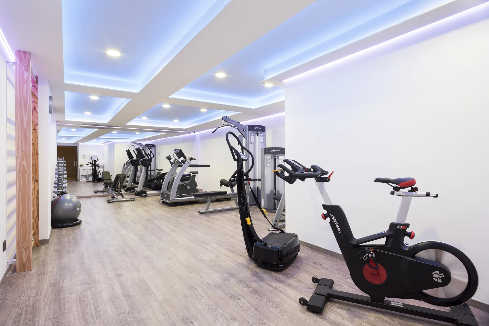 Dovolená v Barceloně: 4* hotel s bohatou snídaní a saunou, 2 km od Sagrada Família