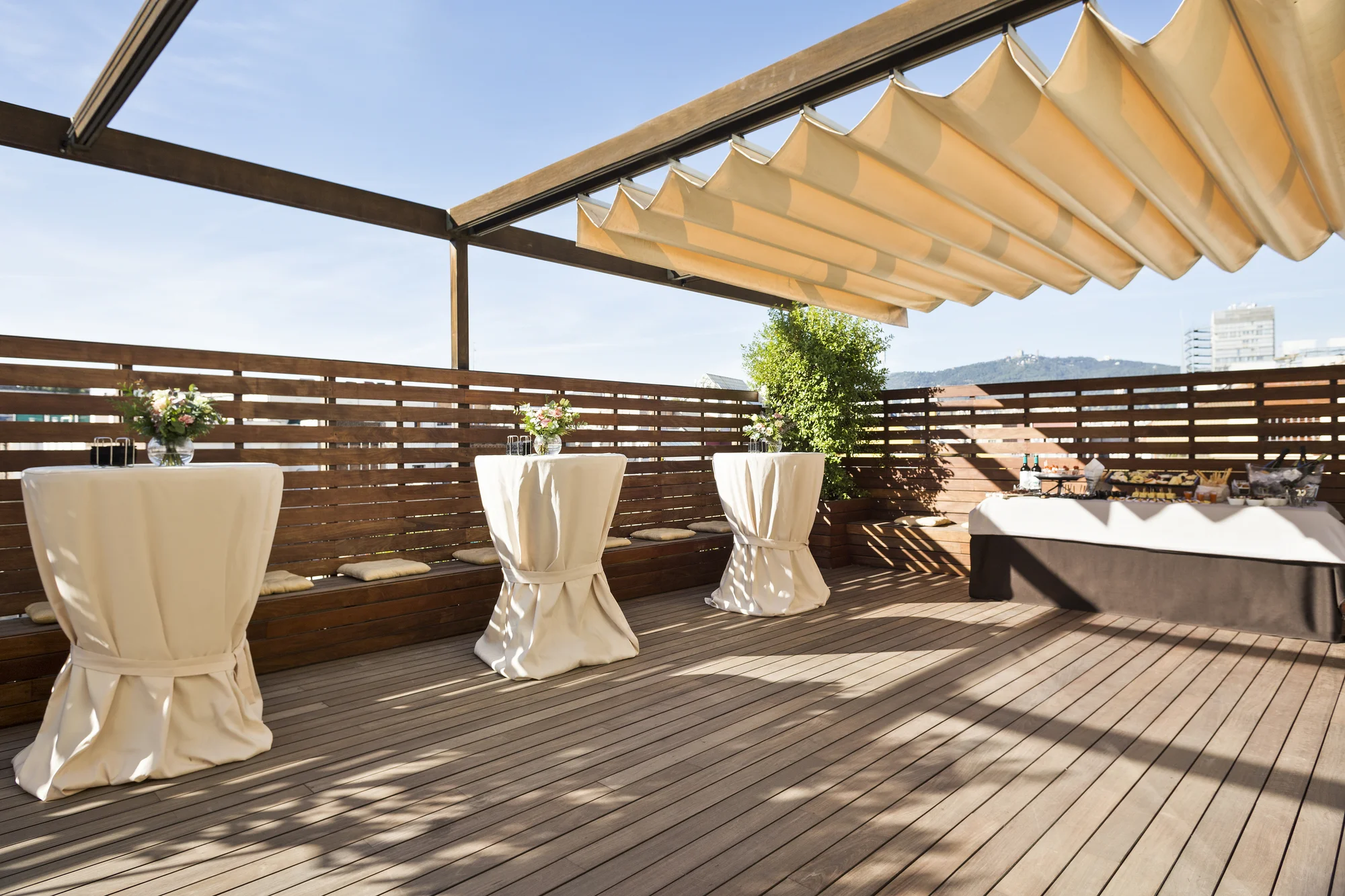 Dovolená v Barceloně: 4* hotel s bohatou snídaní a saunou, 2 km od Sagrada Família