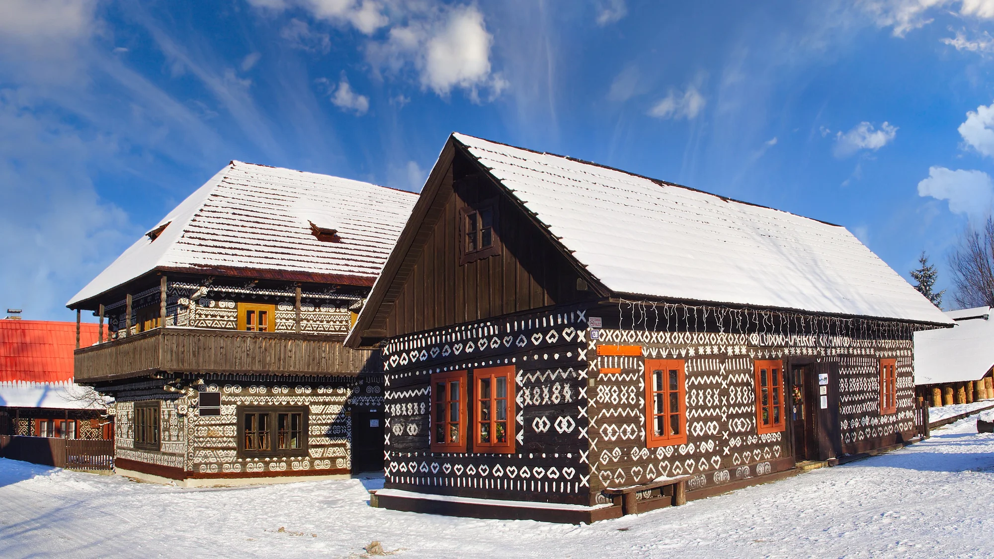 Pohádkový pobyt v barokním zámečku ve vesnici Čičmany