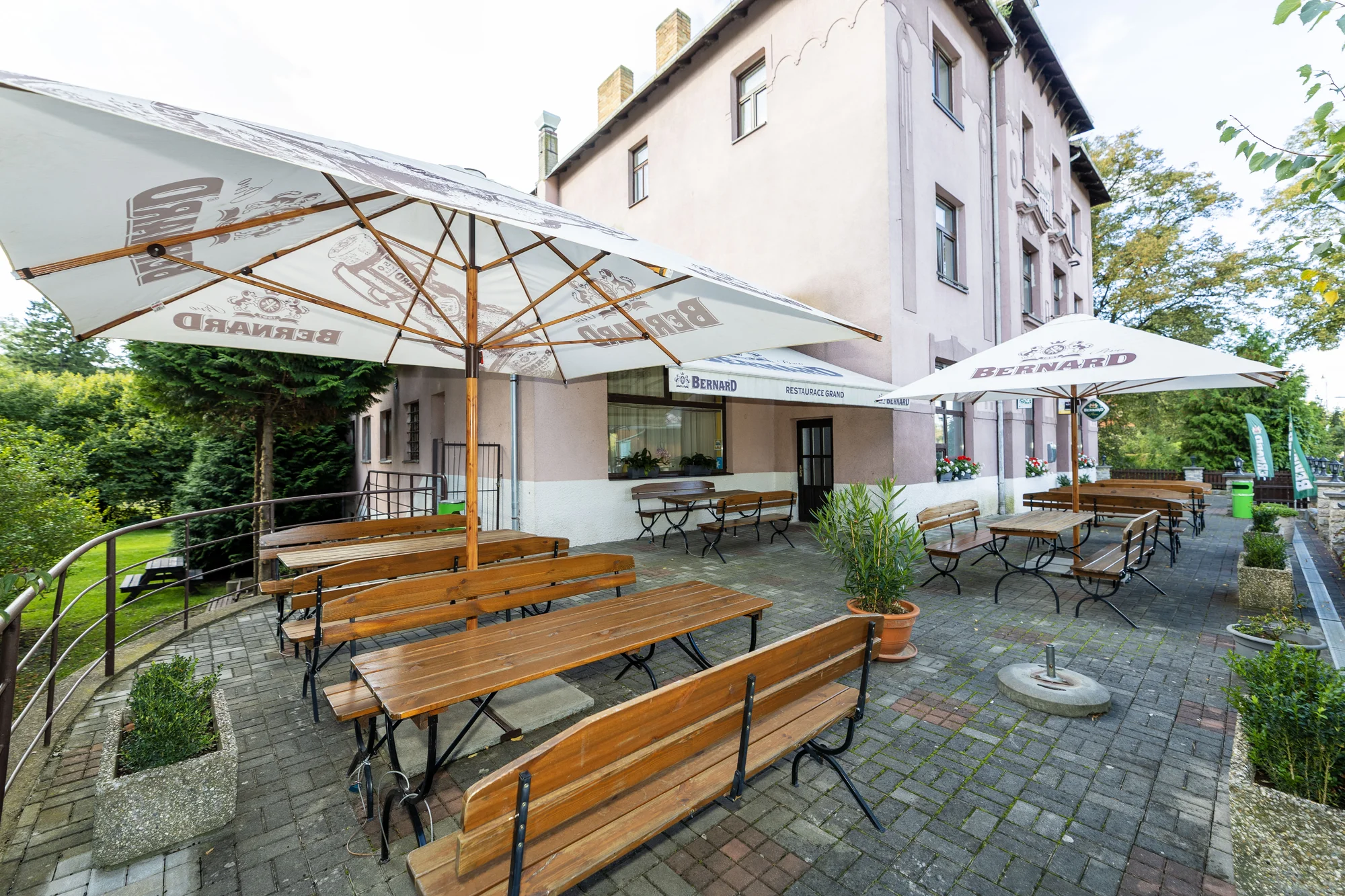 Pohodový pobyt v Českém Krasu: hotel v blízkosti Karlštejna, snídaně nebo polopenze