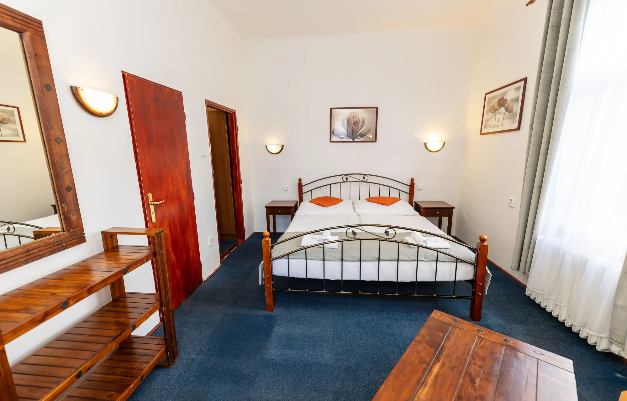 Pohodový pobyt v Českém Krasu: hotel v blízkosti Karlštejna, snídaně nebo polopenze