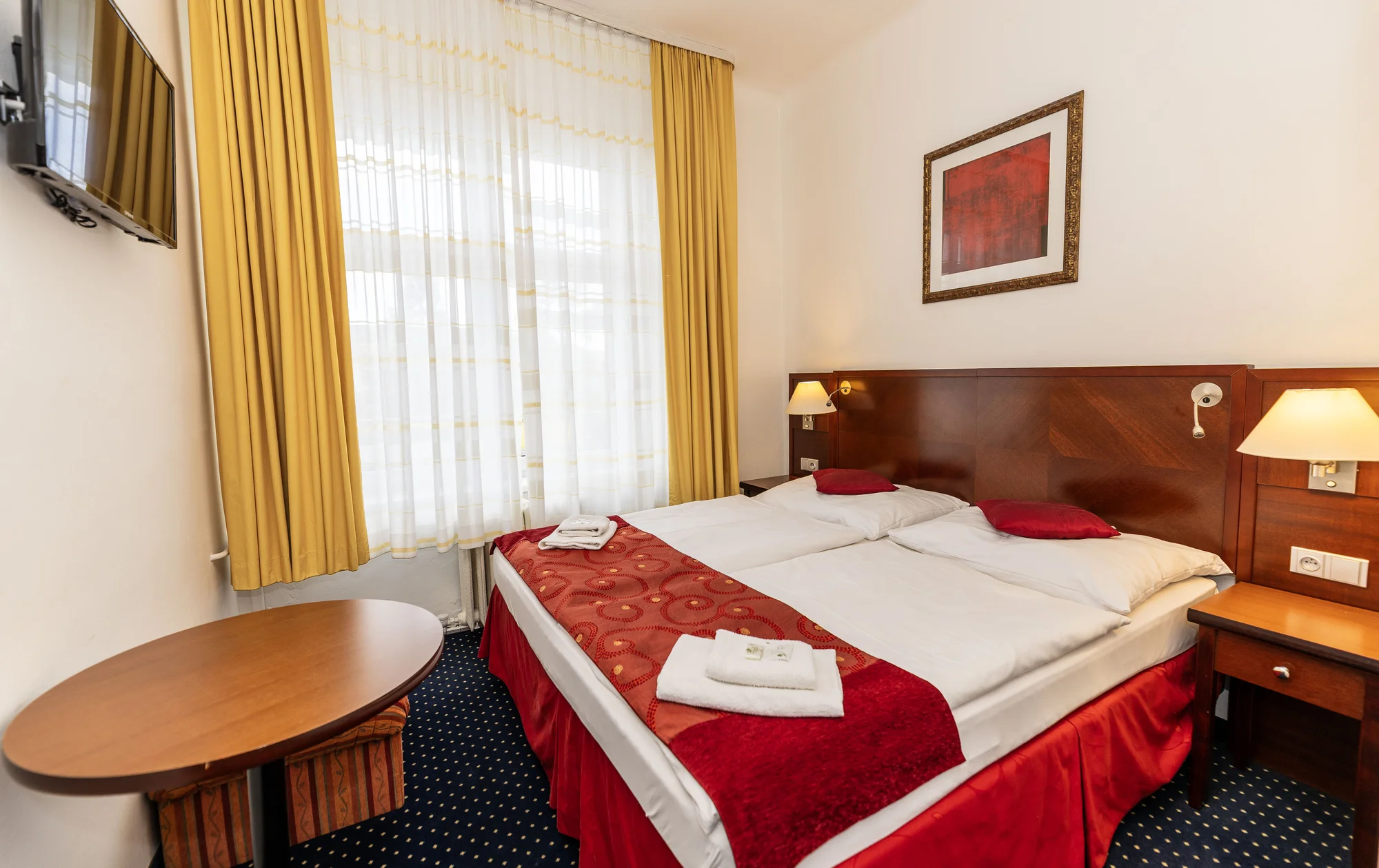 Pohodový pobyt v Českém Krasu: hotel v blízkosti Karlštejna, snídaně nebo polopenze