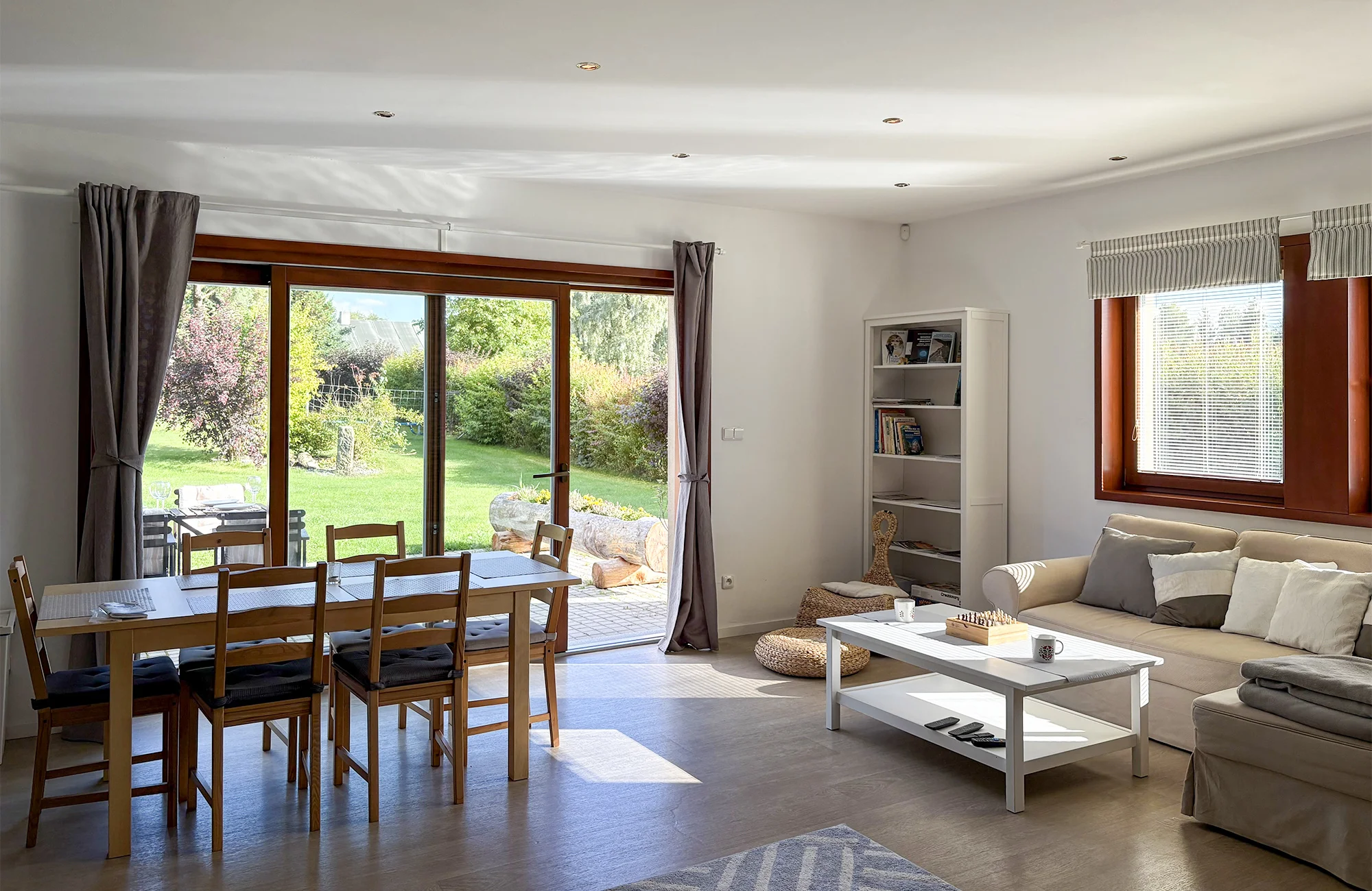 Dovolená v oblasti Tiských stěn: moderní prázdninový domek až pro 7 osob, možnost wellness