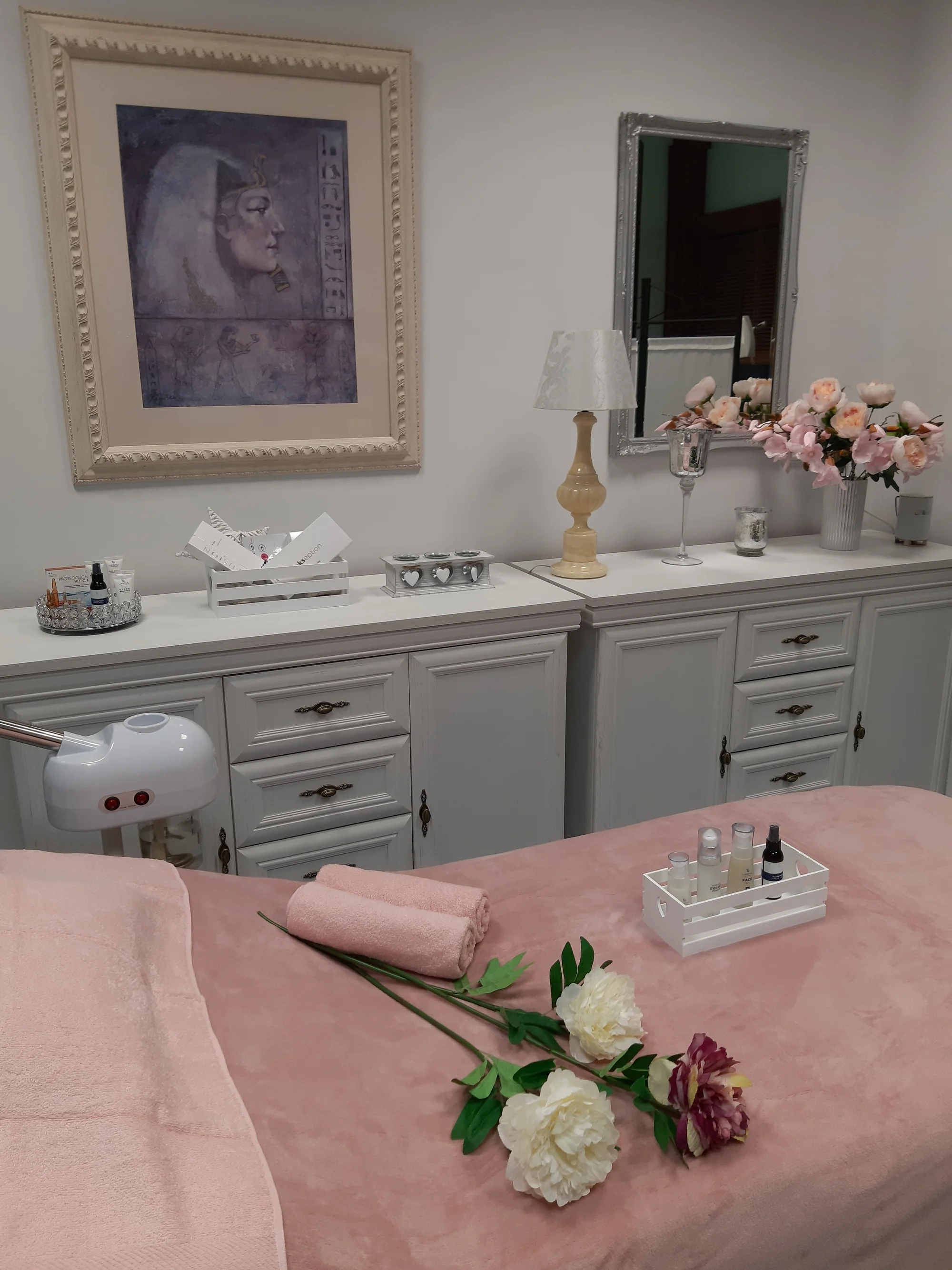 Mezoterapie obličeje nebo dekoltu s kyselinou hyaluronovou a smĕsí vitamínů