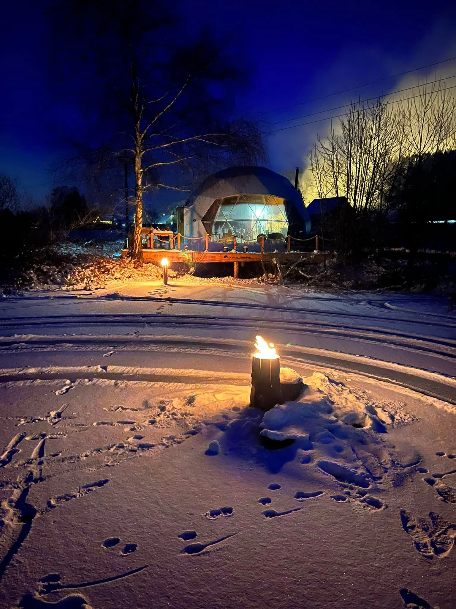 Glamping na severu Čech s rybníkem a horkou lázní: ubytování až pro 6 osob