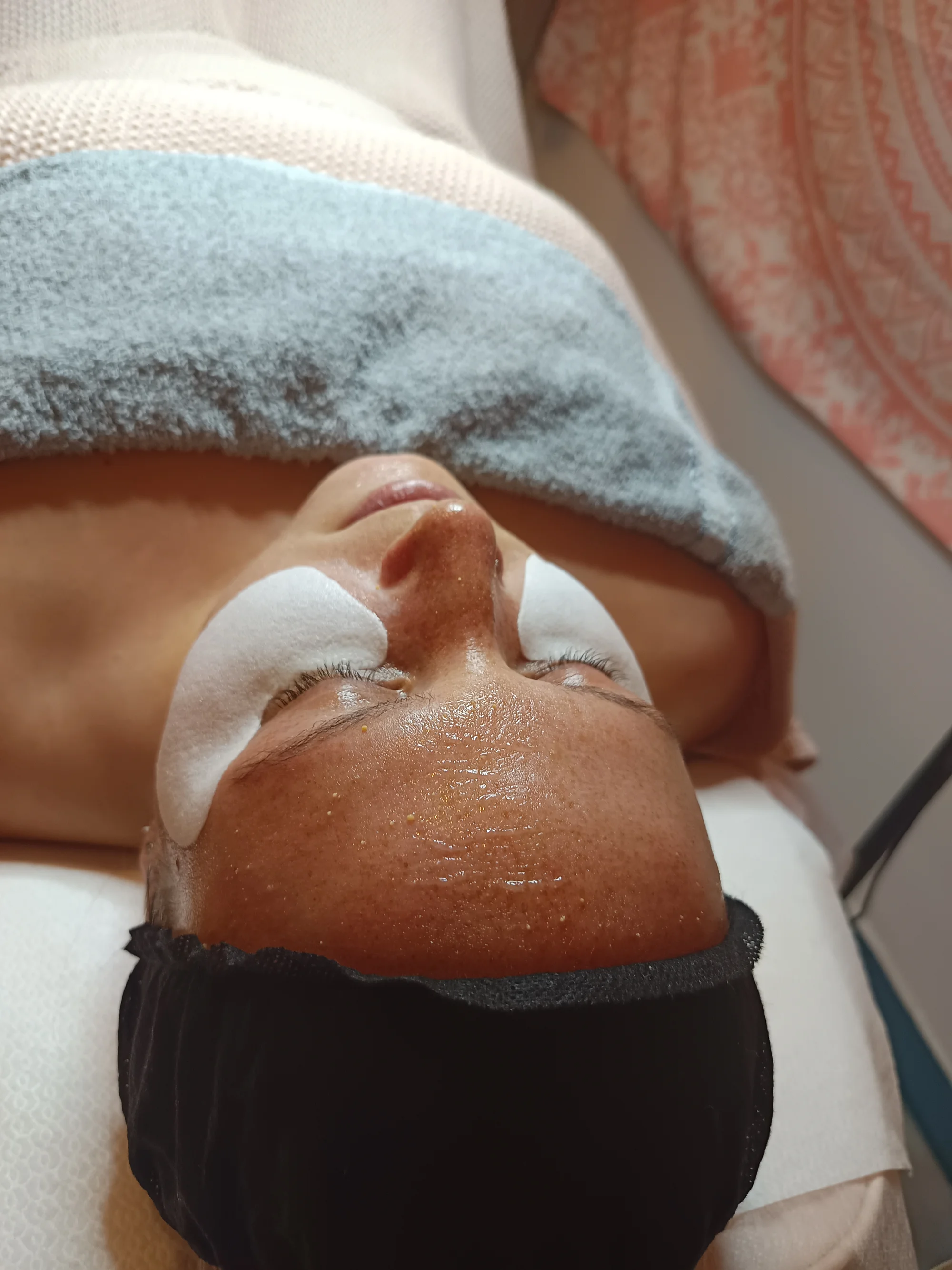 Rozmazlete sebe i svou pleť: hydratační či anti-age ošetření, lifting řas nebo laminace obočí