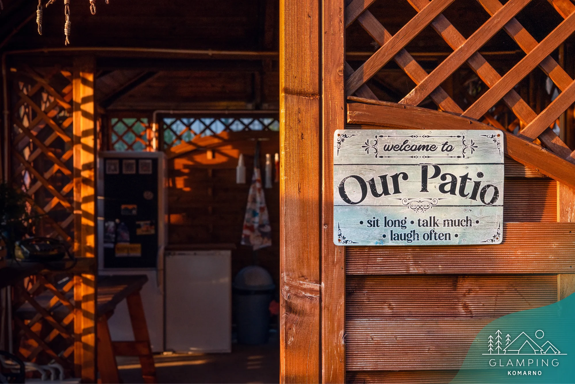 Glamping v polských Krkonoších: stanové městečko nedaleko Jelení Hory, výlety do přírody