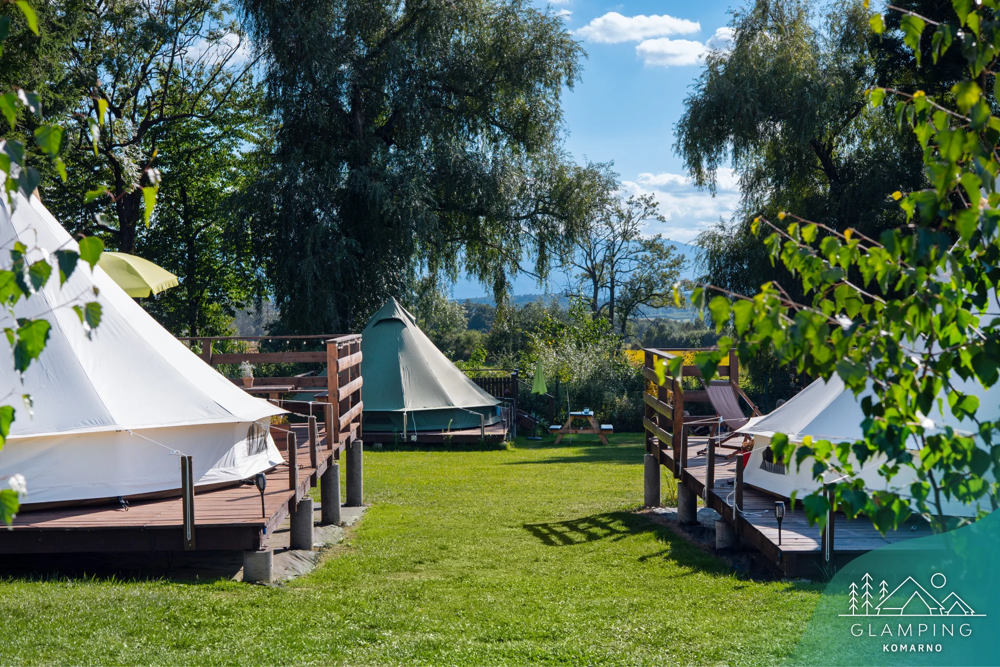 Glamping v polských Krkonoších: stanové městečko nedaleko Jelení Hory, výlety do přírody