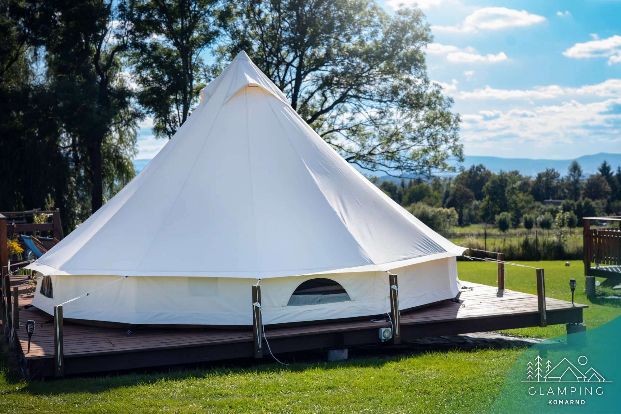 Glamping v polských Krkonoších: stanové městečko nedaleko Jelení Hory, výlety do přírody