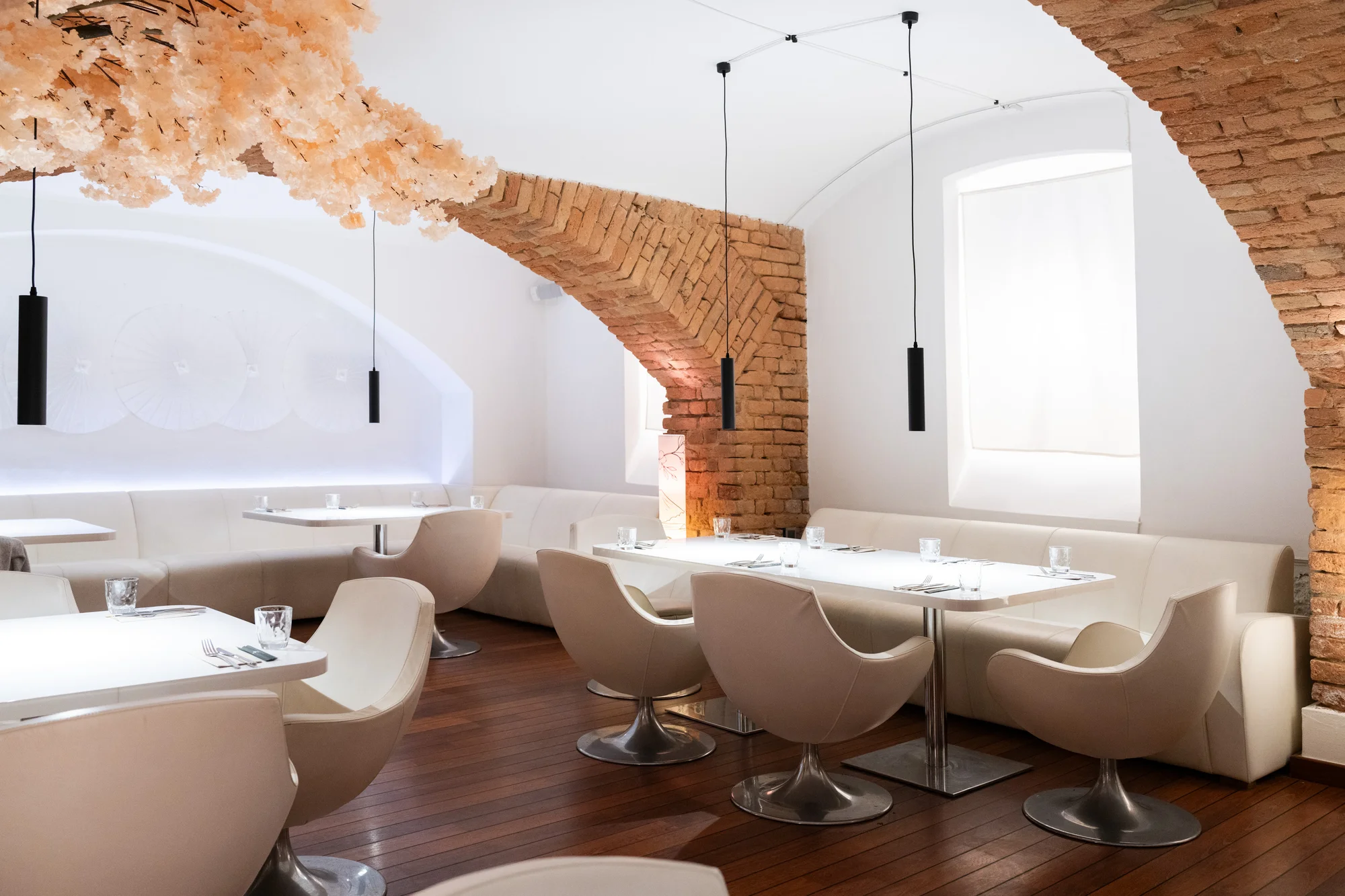 Gastronomická cesta po Asii: menu dle výběru vč. amuse bouche a welcome drinku